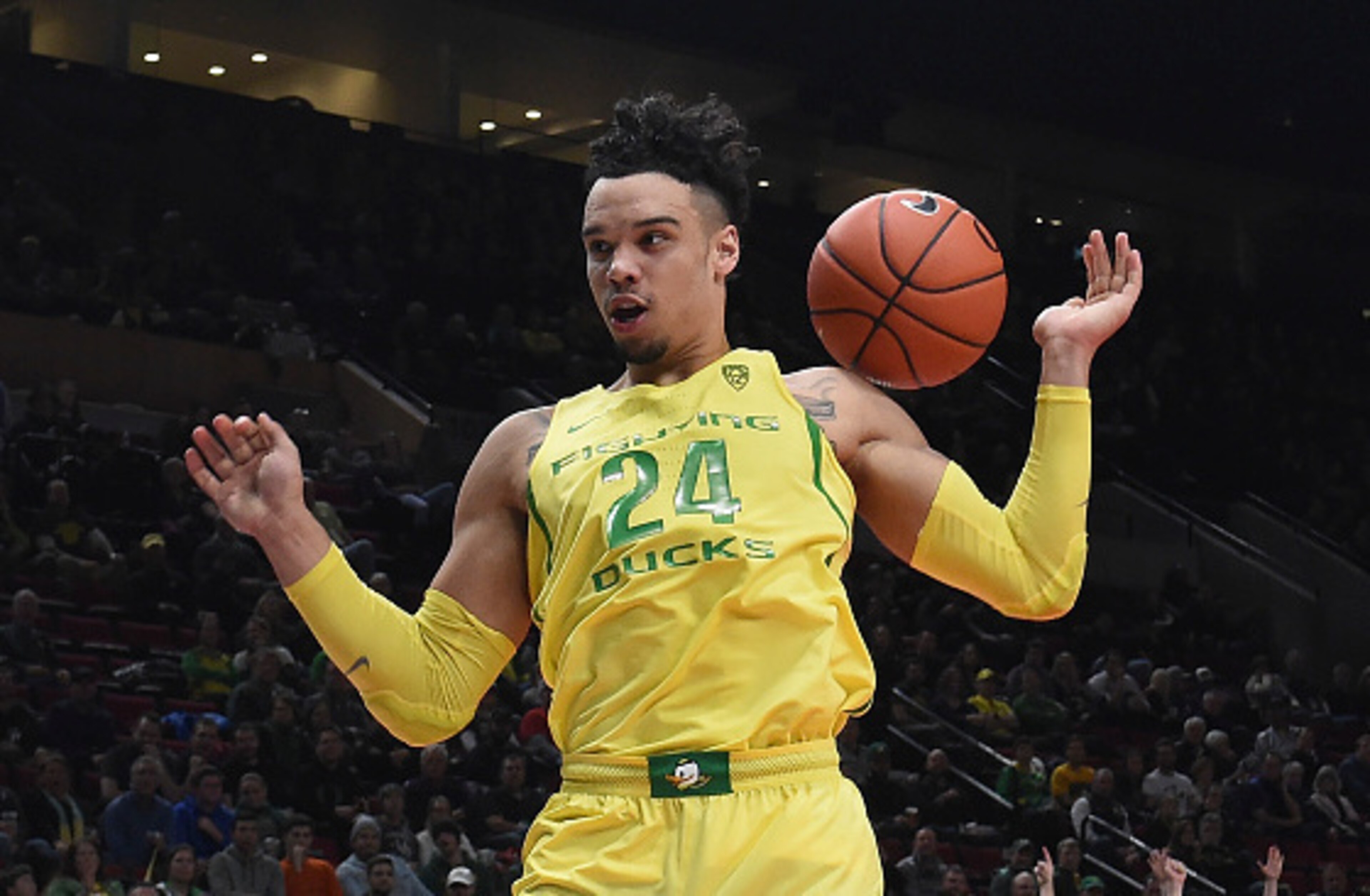 Dillon Brooks and Oregon were among the teams west of the Rockies to move up in the AP poll this week. Dillon Brooks and Oregon were among the teams west of the Rockies to move up in the AP poll this week.