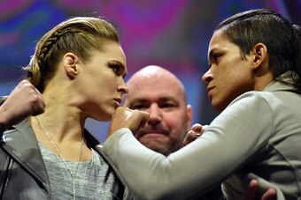Ronda Rousey tries to reclaim her bantamweight title against champion Amanda Nunes.