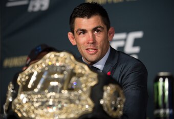 Cruz attempts to defend his title against Garbrandt.