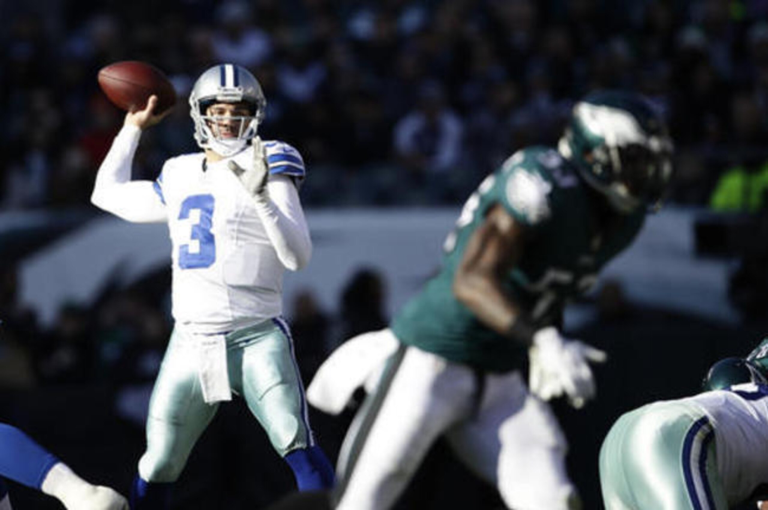 Mark Sanchez had a difficult time playing quarterback for the Dallas Cowboys on Sunday.