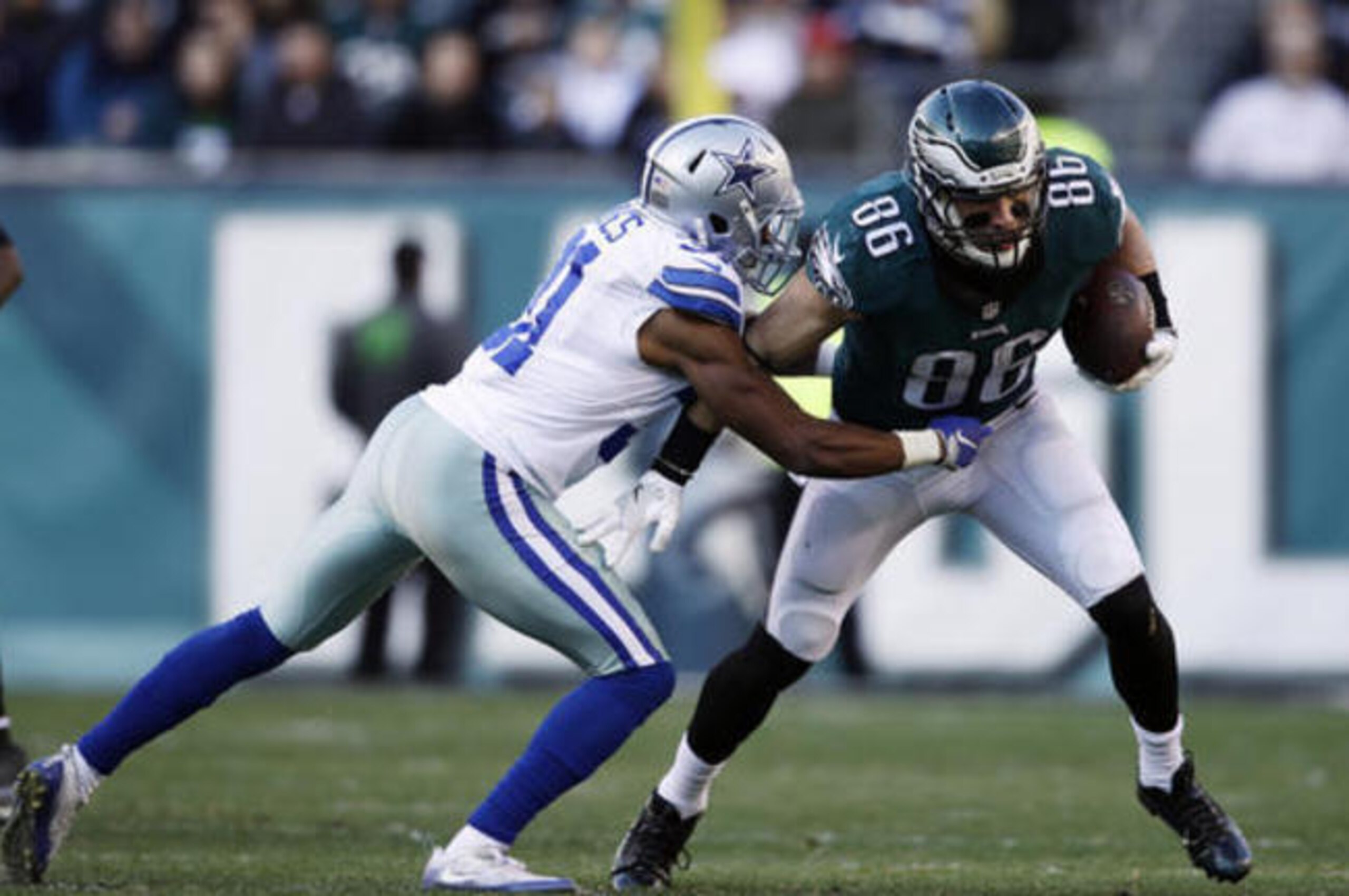 Eagles tight end Zach Ertz torched the Cowboys for 139 receiving yards and two touchdowns on Sunday.