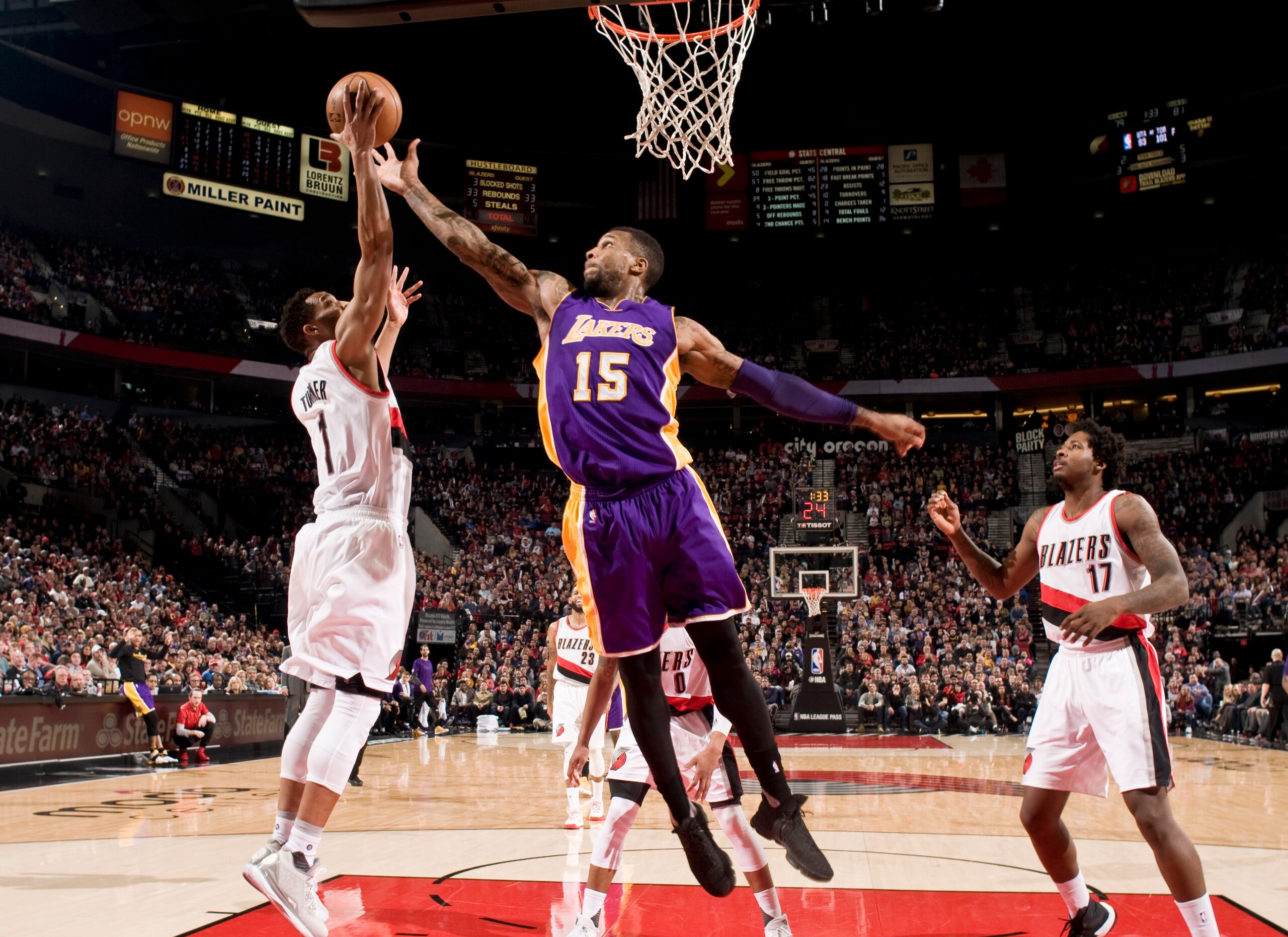 Lakers PF Thomas Robinson