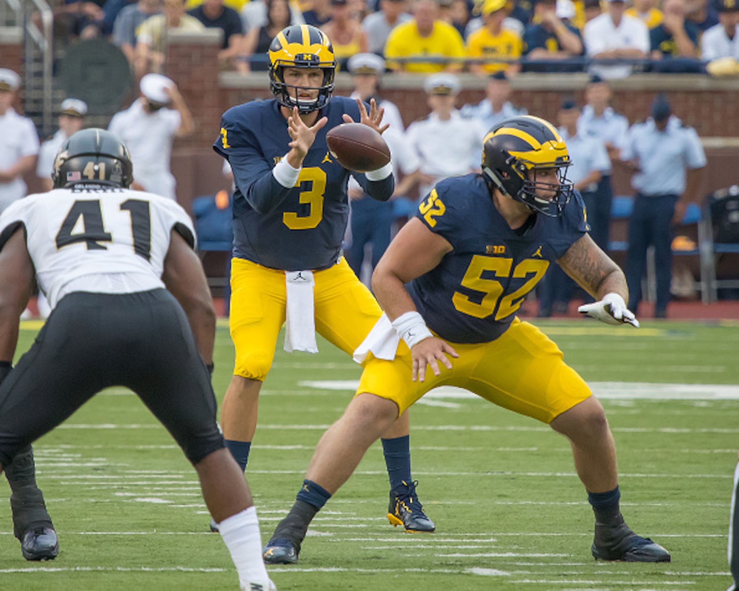 Mason Cole is the most versatile, veteran piece of Michigan's offensive line.