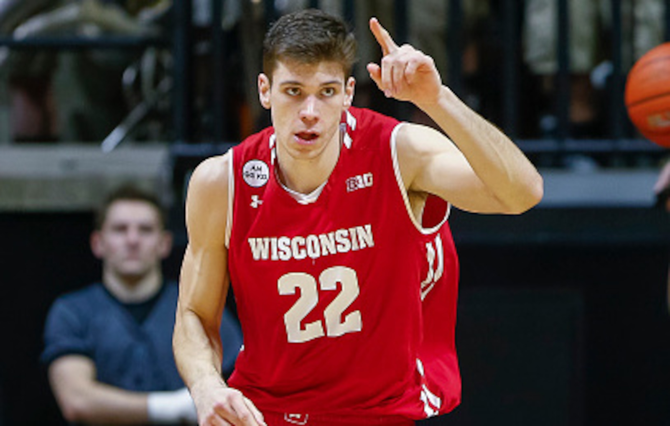 Ethan Happ and Wisconsin are No. 1 in a bubbly Big Ten.