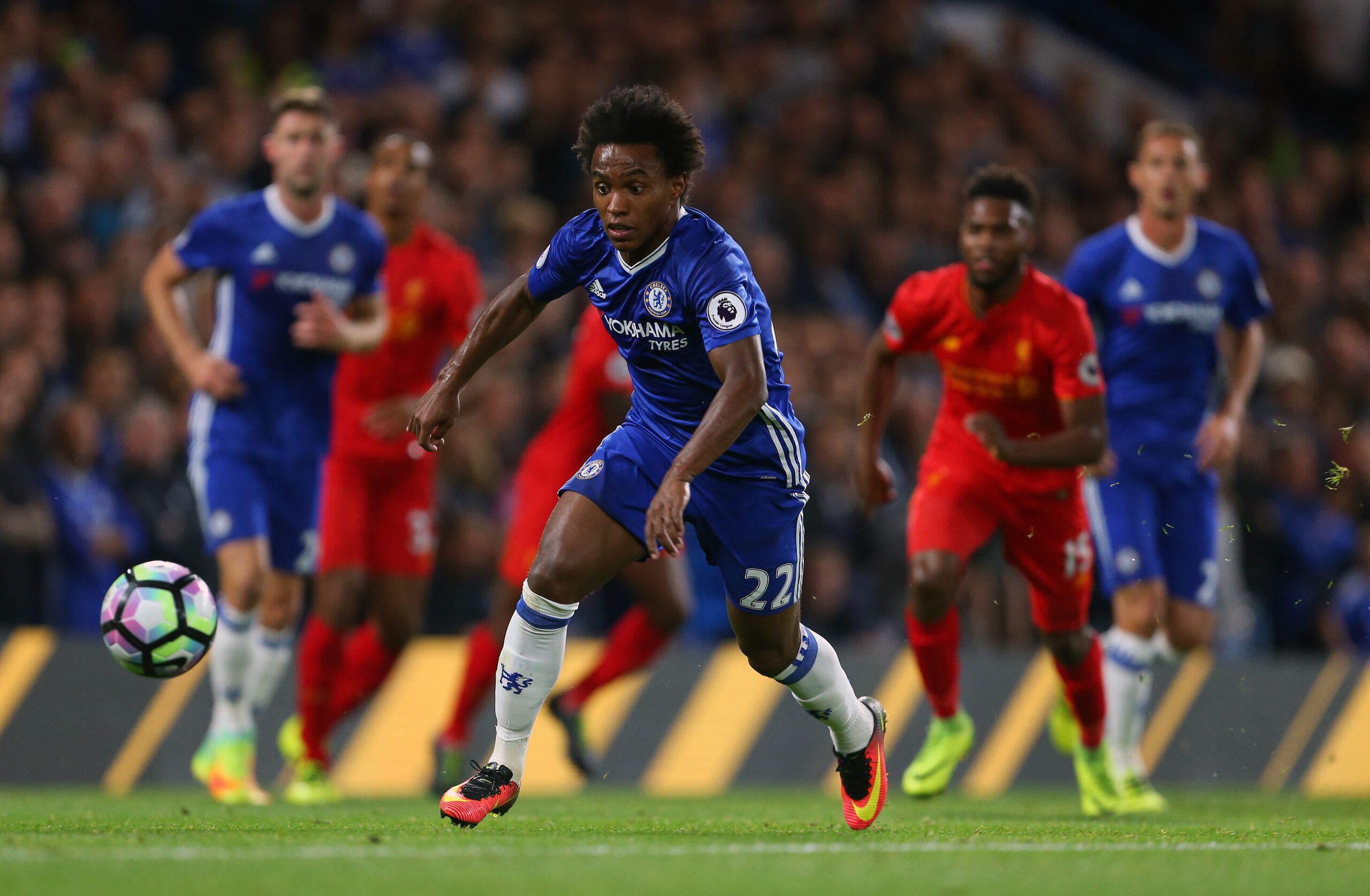 Willian had a choice of English clubs to join in 2013. Willian had a choice of English clubs to join in 2013.