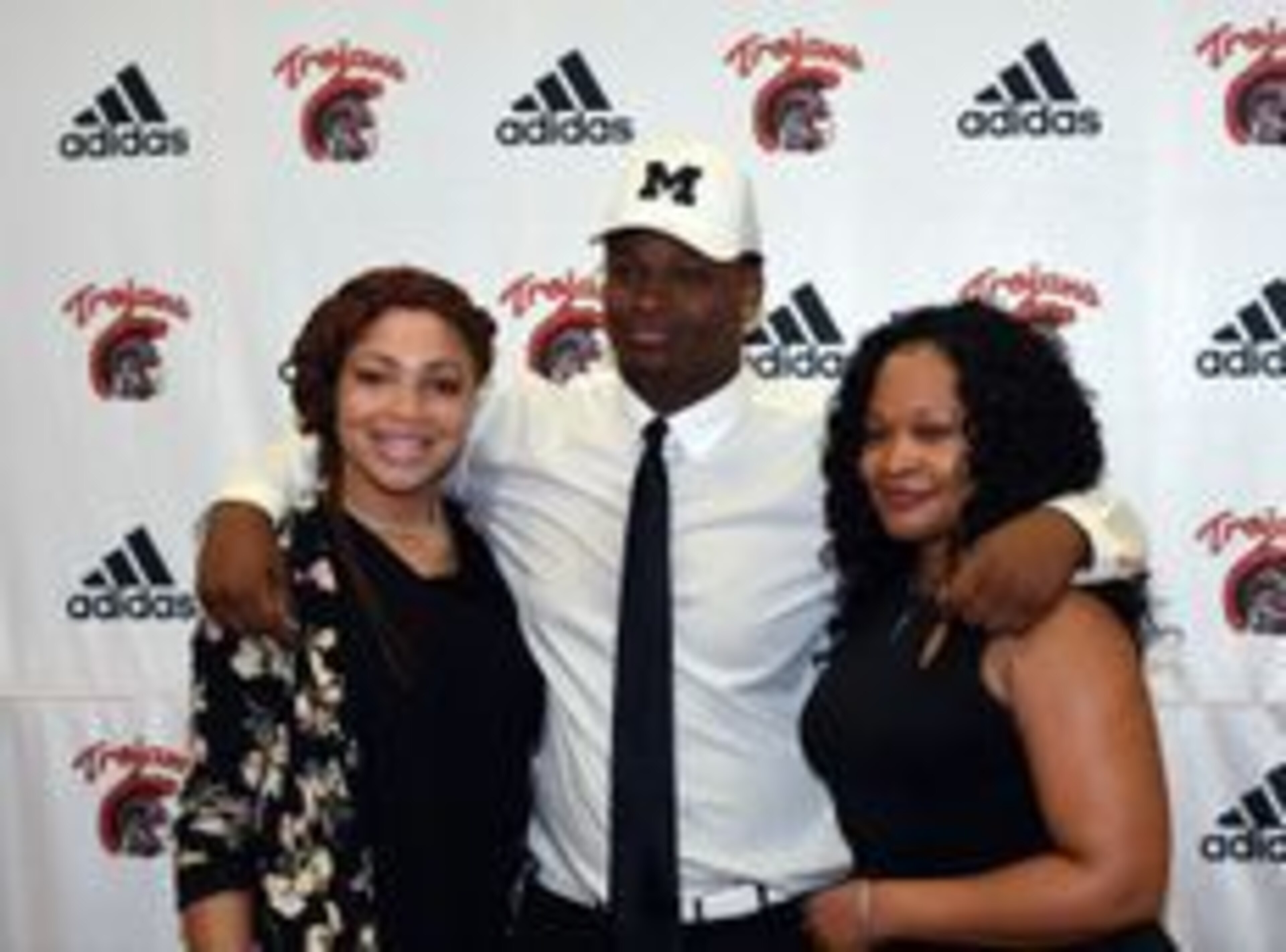 Michigan got a huge commitment from 5-star defensive tackle Aubrey Solomon Wednesday. Michigan got a huge commitment from 5-star defensive tackle Aubrey Solomon Wednesday.