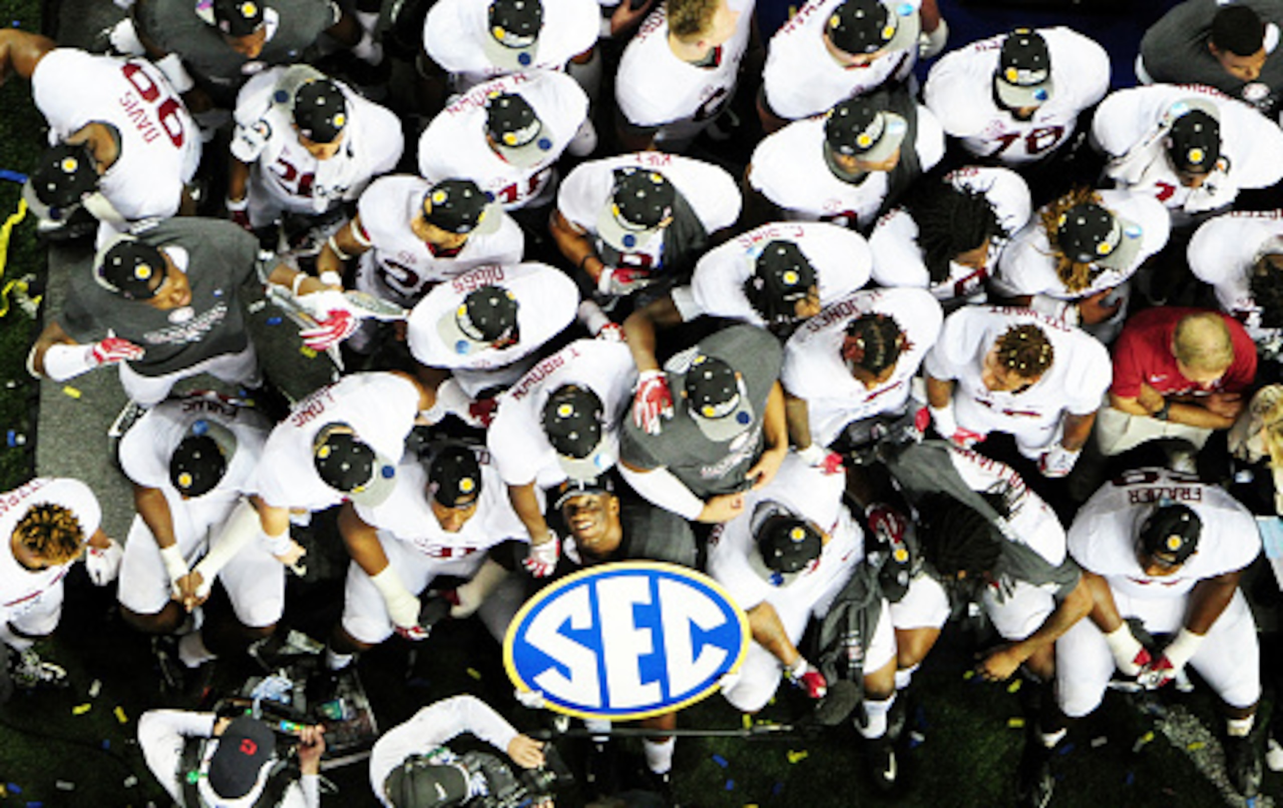ATLANTA, GA - DECEMBER 03:  The Alabama Crimson Tide celebrate their 54 to 16 win over the Florida Gators in the SEC Championship game at the Georgia Dome on December 3, 2016 in Atlanta, Georgia.  (Photo by Scott Cunningham/Getty Images)