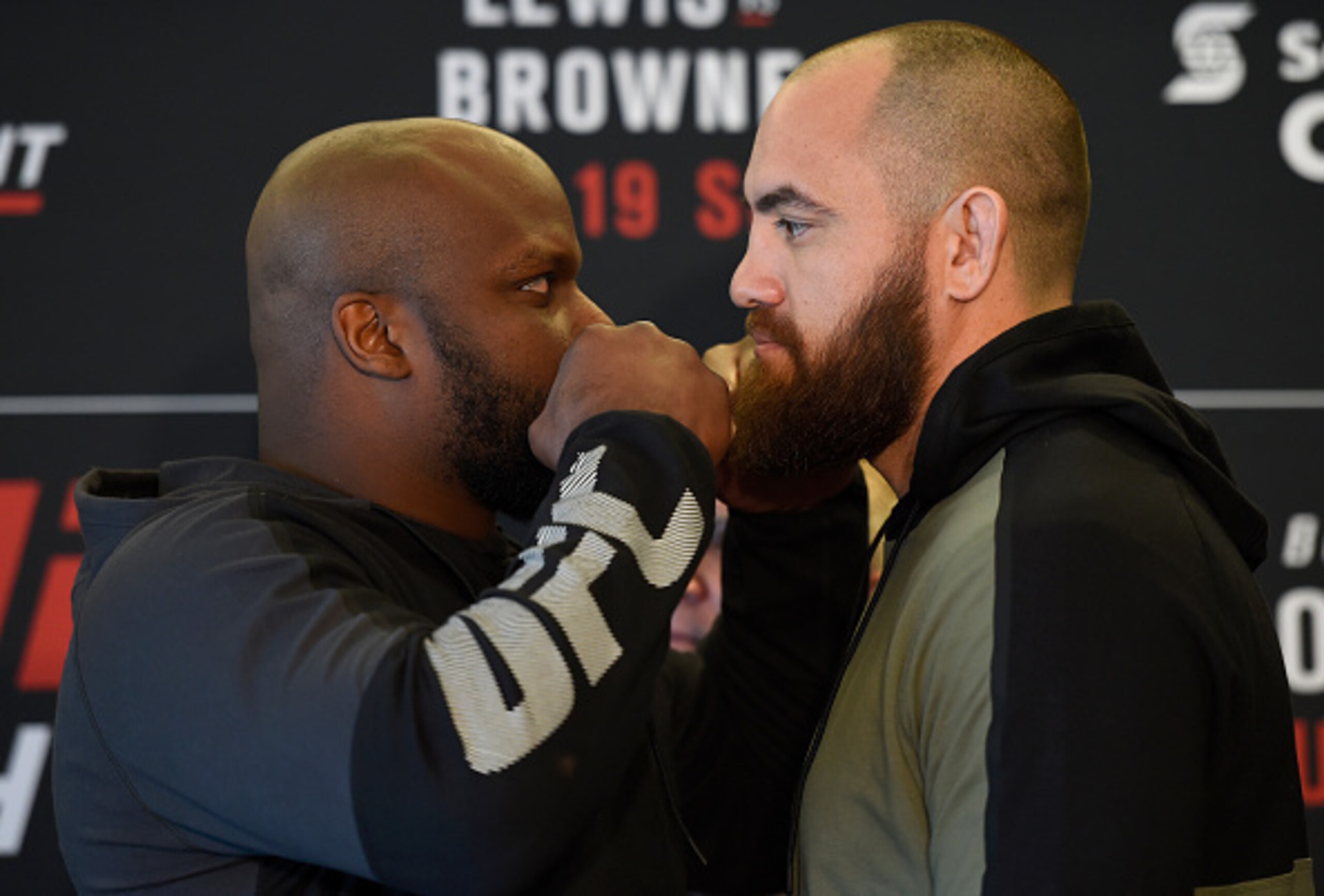 Derrick Lewis (left) and Travis Browne