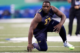 INDIANAPOLIS, IN - MARCH 03: Offensive lineman Cam Robinson of Alabama runs a drill during day three of the NFL Combine at Lucas Oil Stadium on March 3, 2017 in Indianapolis, Indiana. (Photo by Joe Robbins/Getty Images)
