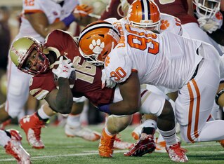 Dexter Lawrence played a big role in Clemson's 2016 national title run.