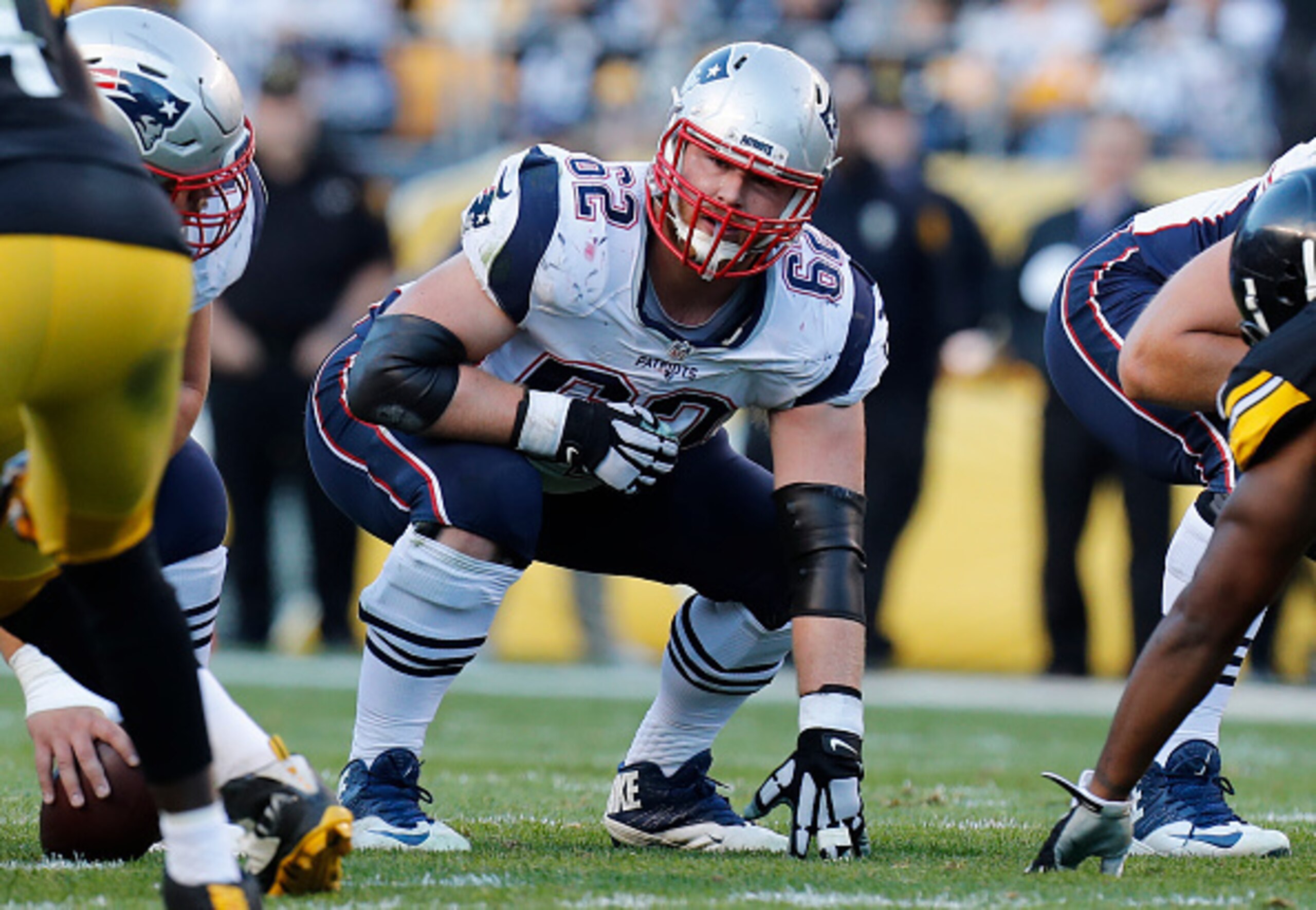 Should the Patriots look for an upgrade over Joe Thuney at guard?