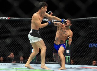 Honorable mention recipients Doo Ho Choi (left) and Cub Swanson.