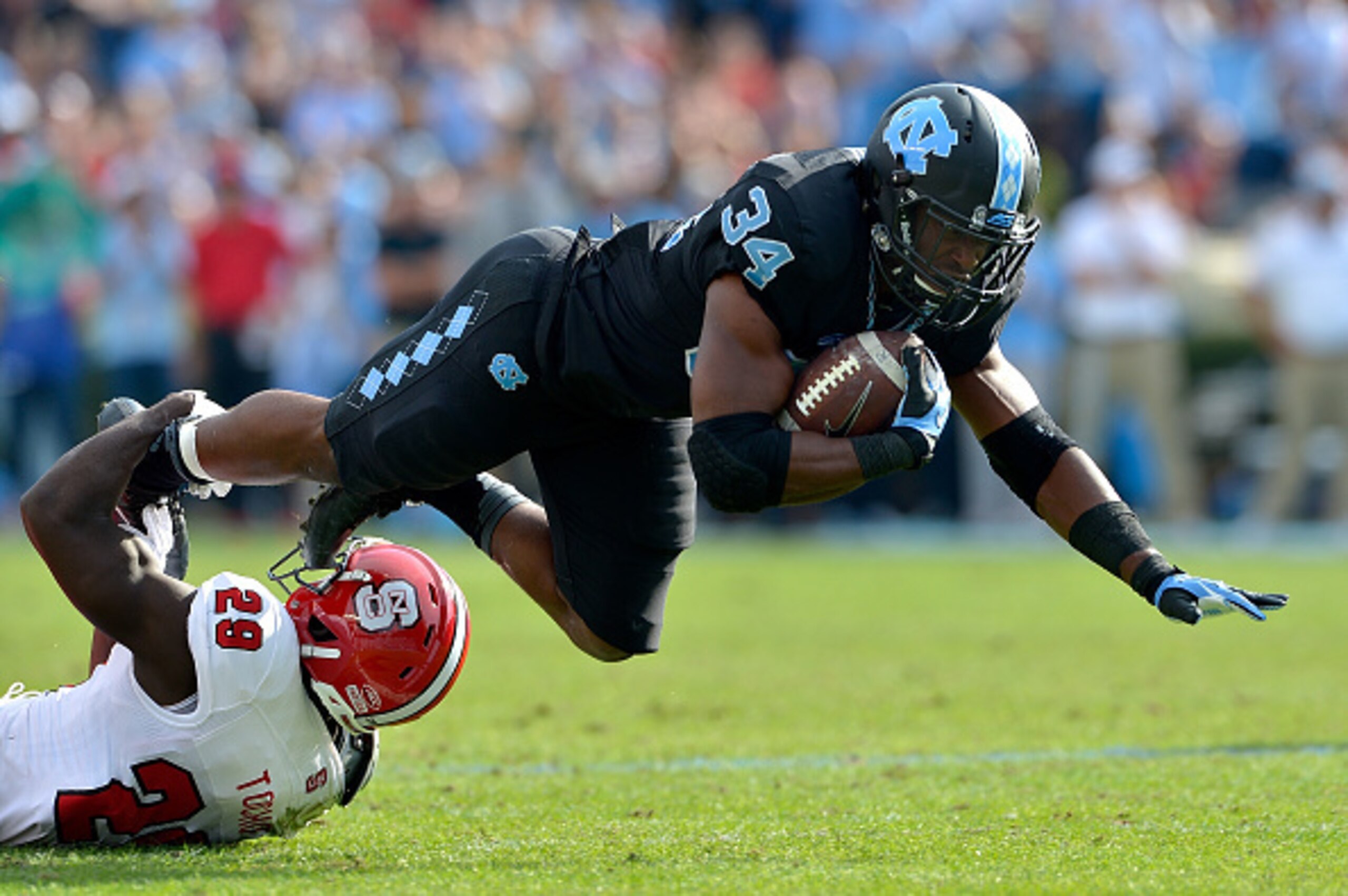 Elijah Hood has intriguing size but too many questions to be worth New England's time. Elijah Hood has intriguing size but too many questions to be worth New England's time.