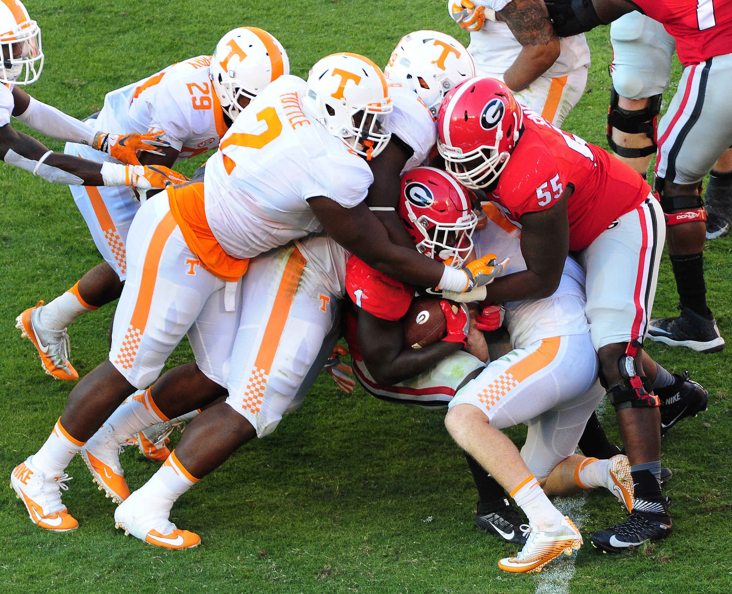 Kahlil McKenzie hasn't lived up to expectations at Tennessee. Kahlil McKenzie hasn't lived up to expectations at Tennessee.