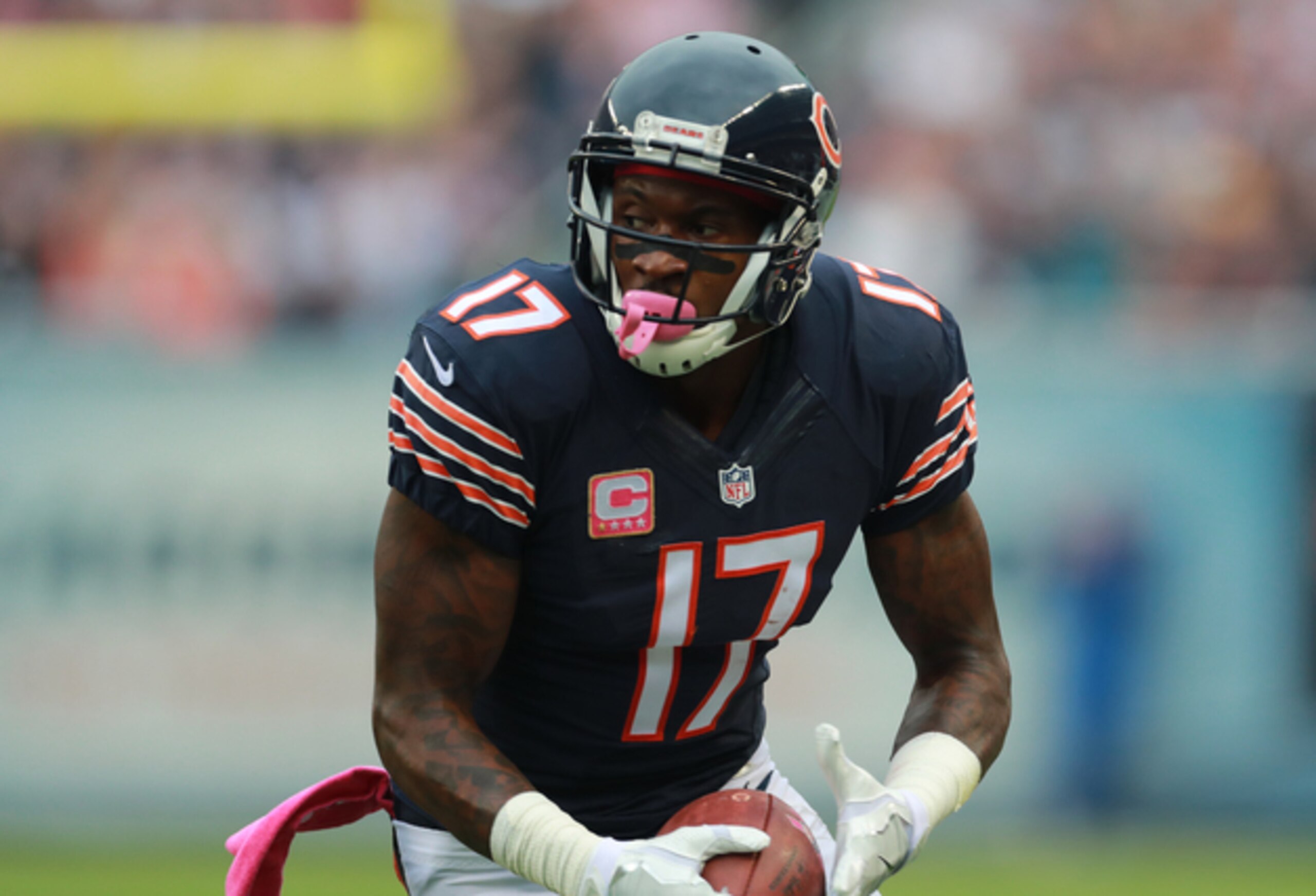 Jeffery signed a one-year deal with the Philadelphia Eagles.