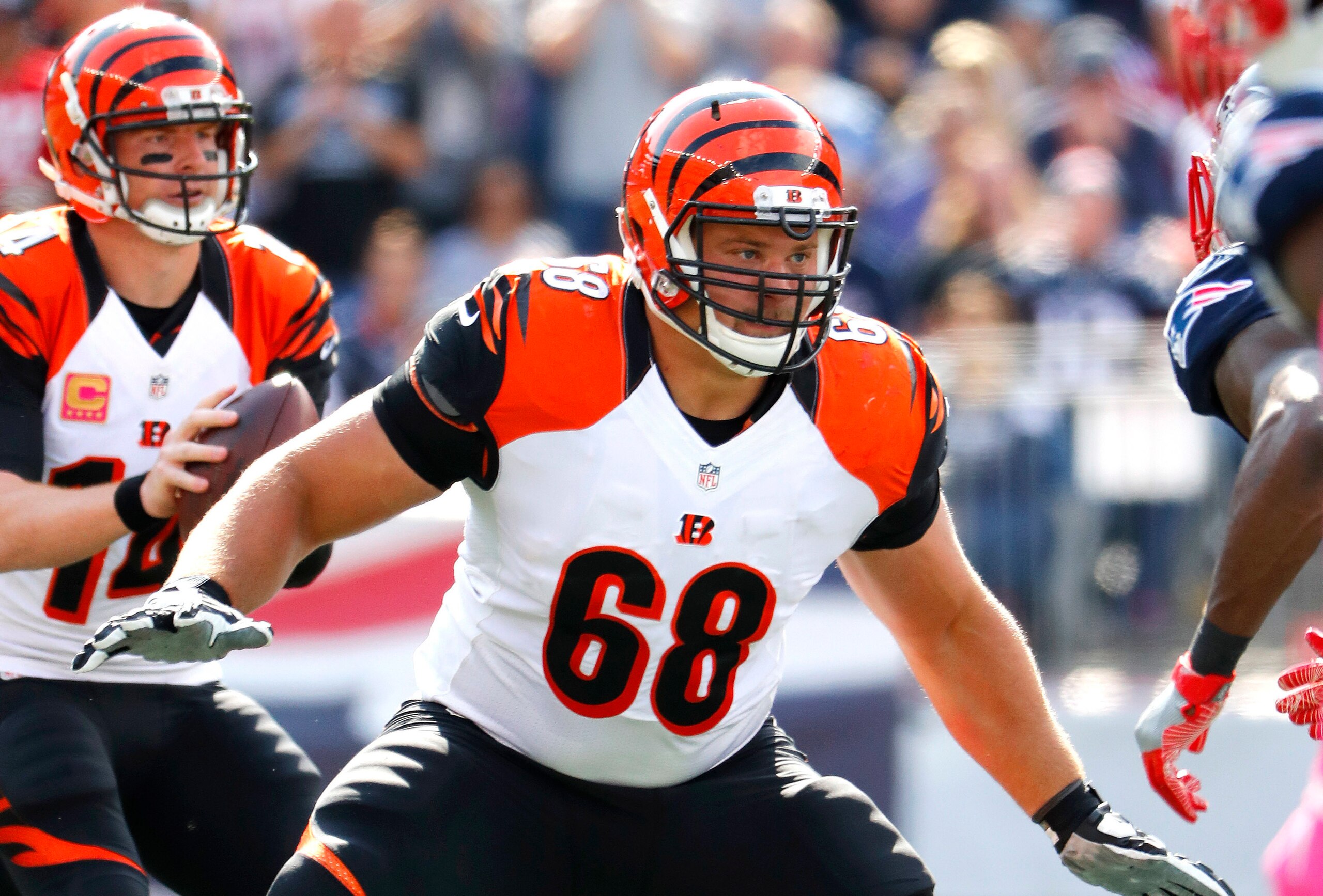 Zeitler signed with the Browns.