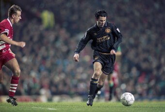 Ryan Giggs in United's best-ever Premier League era change kit.
