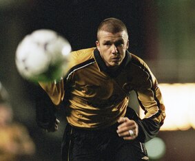 Even David Beckham can't make the gold work.