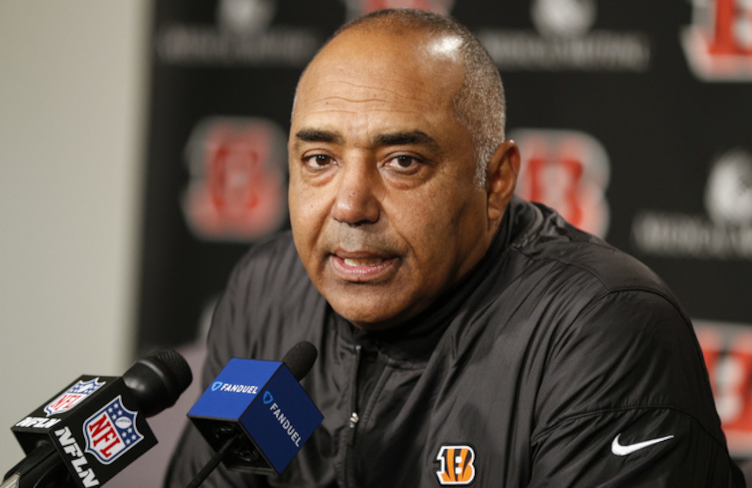 Marvin Lewis remains head coach of the Bengals despite having zero playoff wins in 14 years.