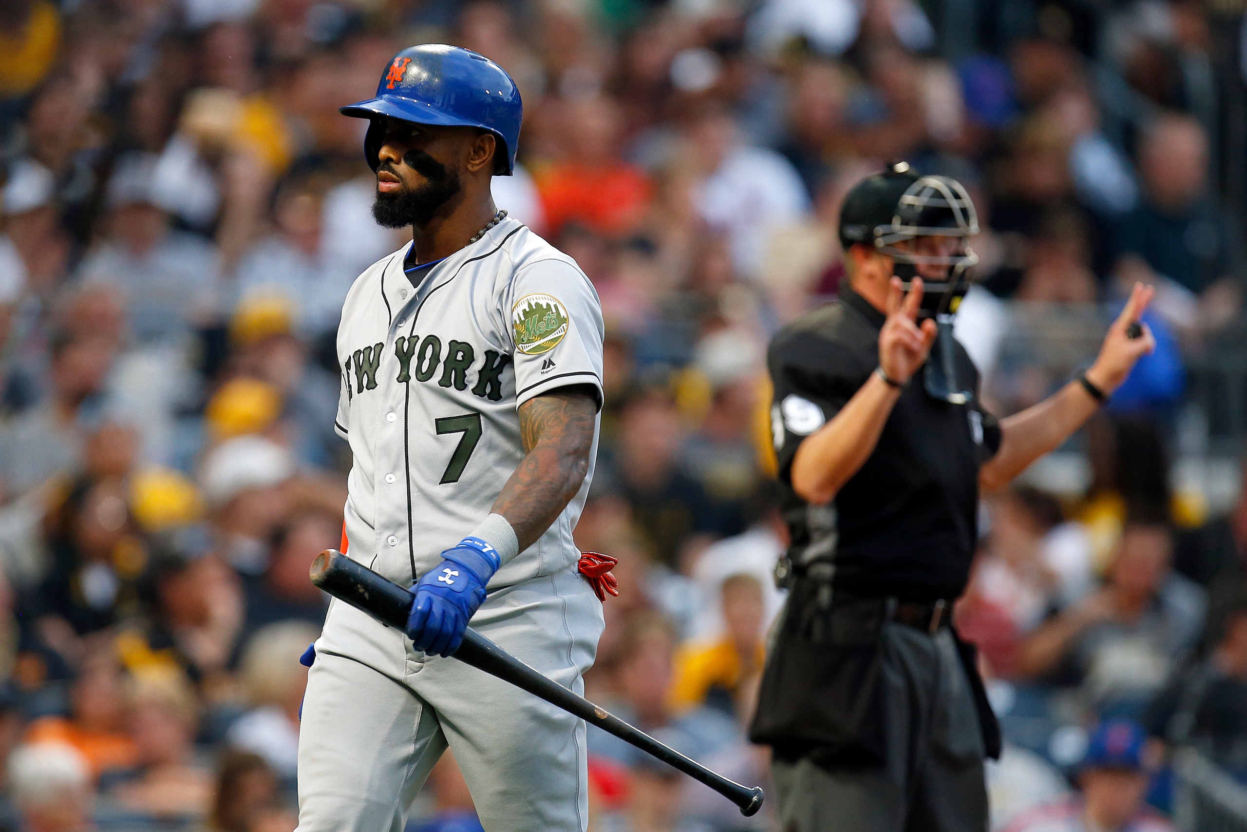 The Mets won't crawl back into the playoff picture unless they abandon Jose Reyes and give top prospect Amed Rosario a chance at shortstop.