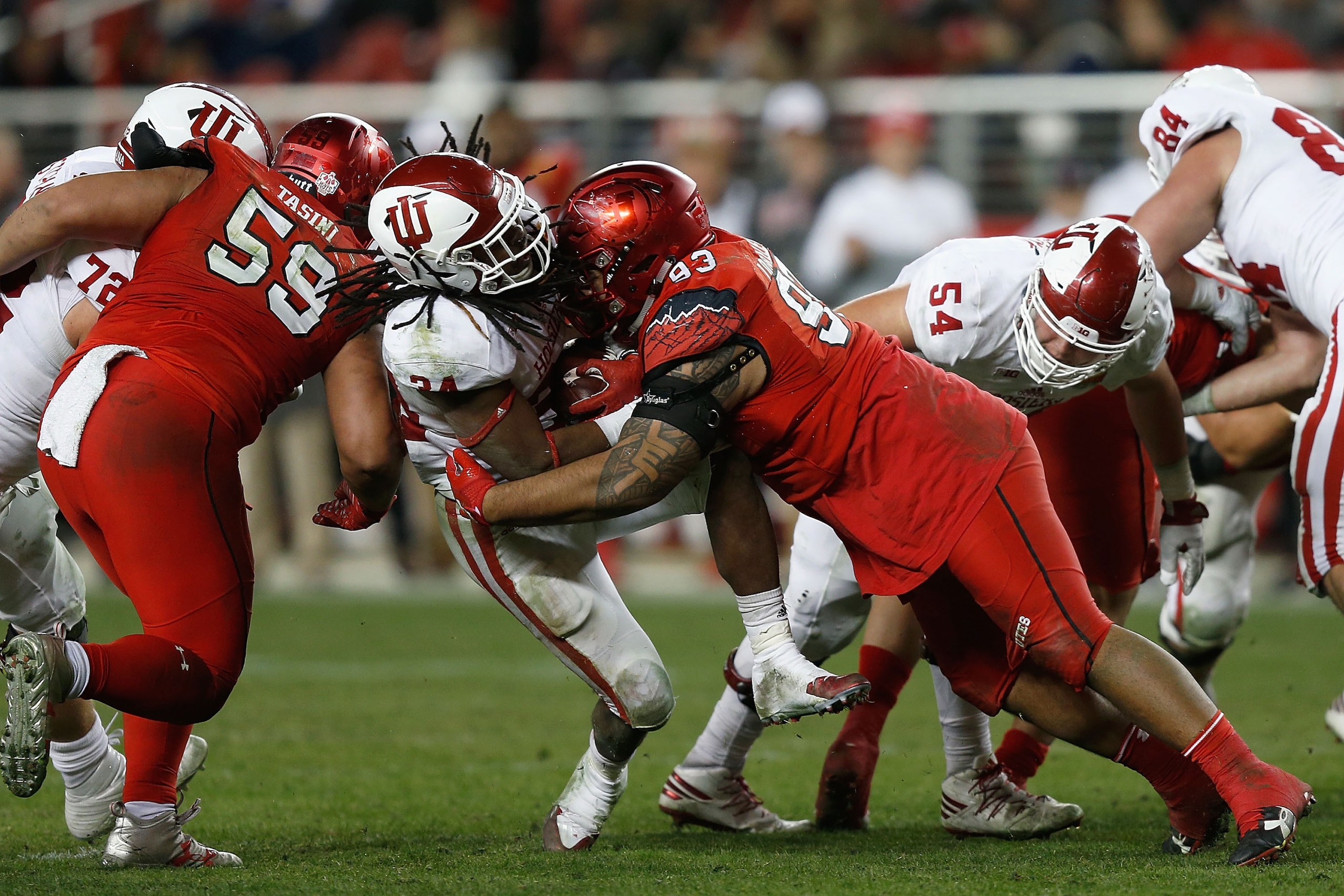 Lowell Lotulelei (93)