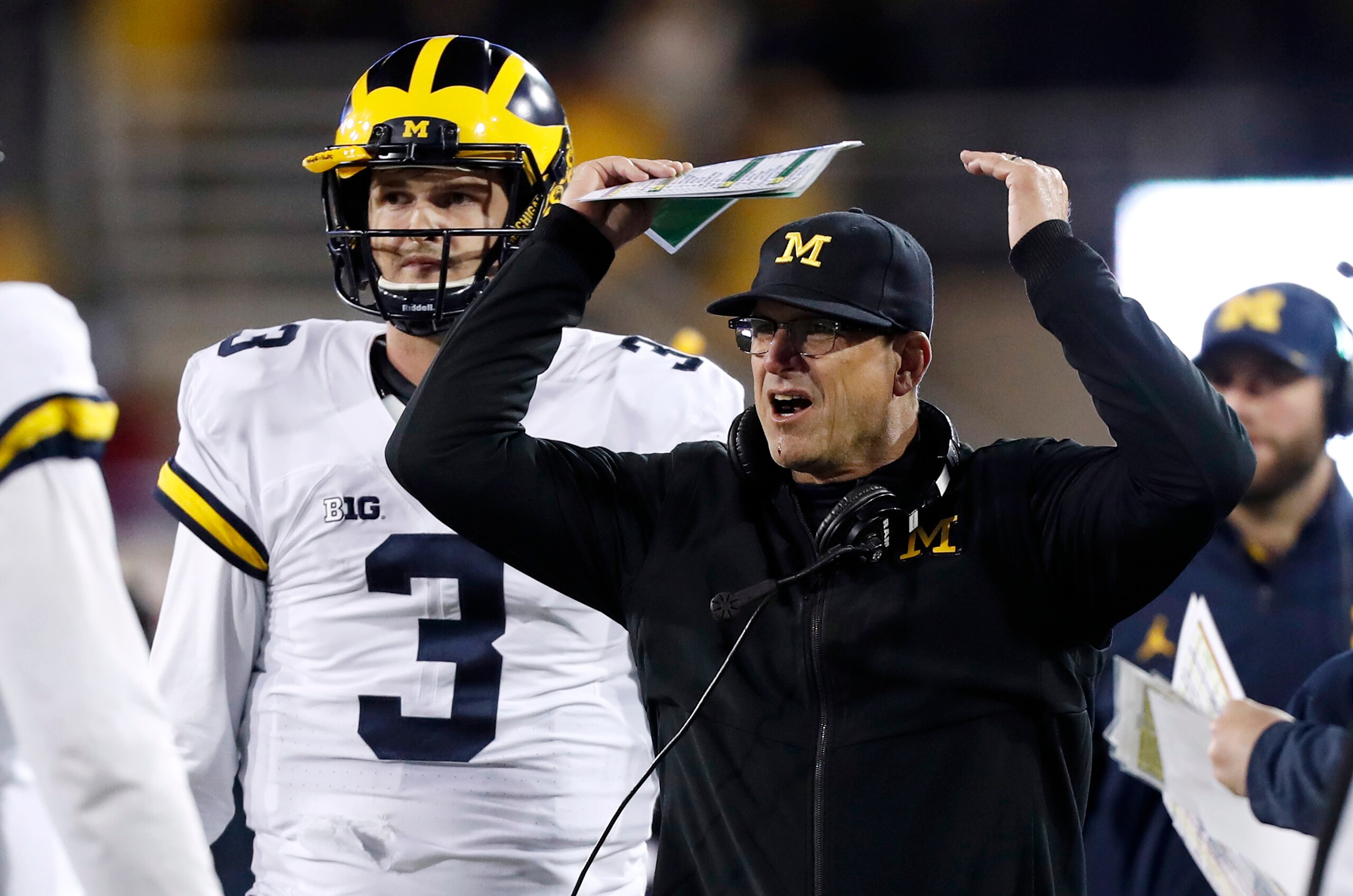 Is Wilton Speight's job as Michigan's starter seriously in jeopardy?