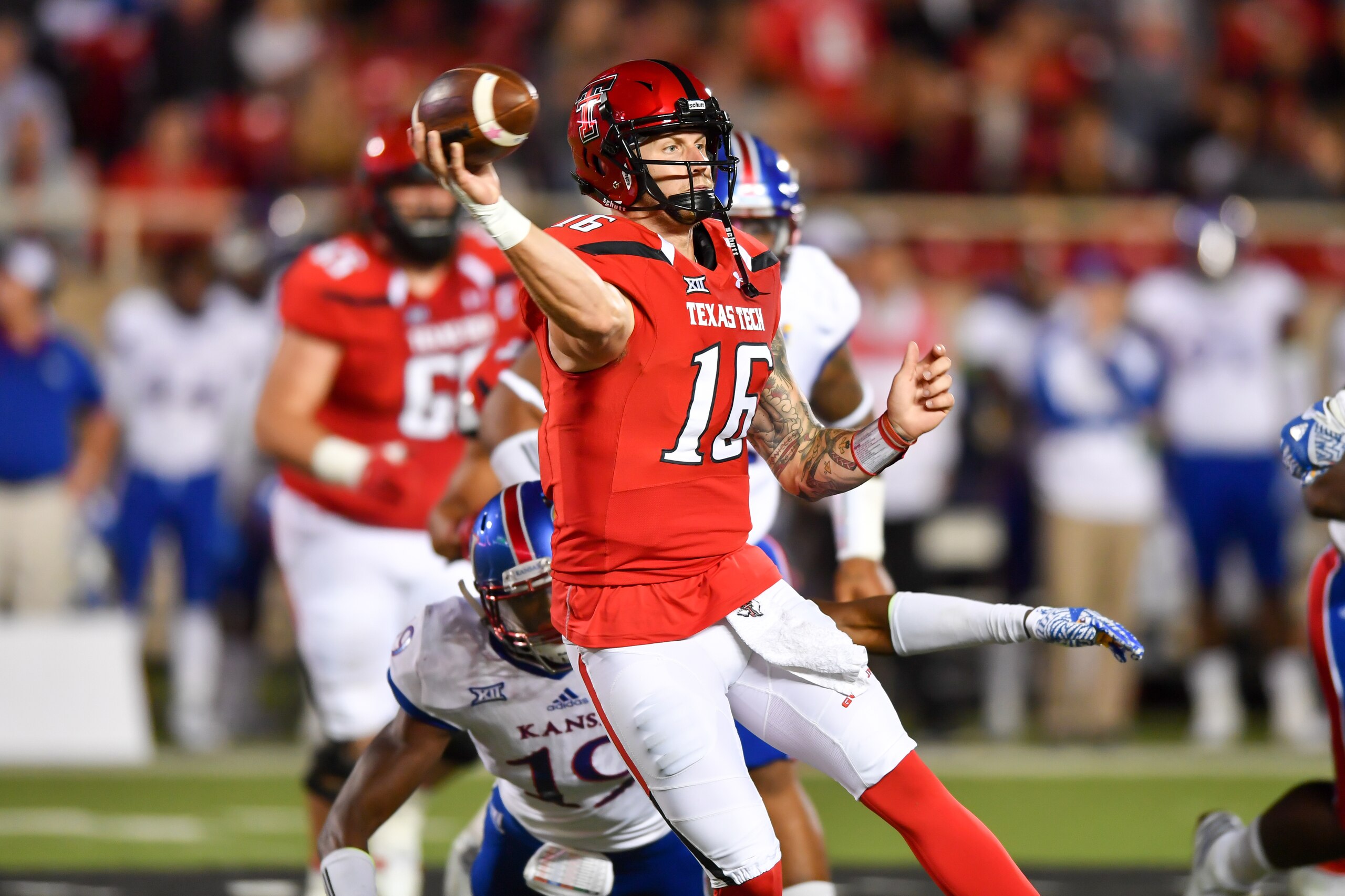 Does Nic Shimonek have what it takes to lead an upset of Oklahoma?