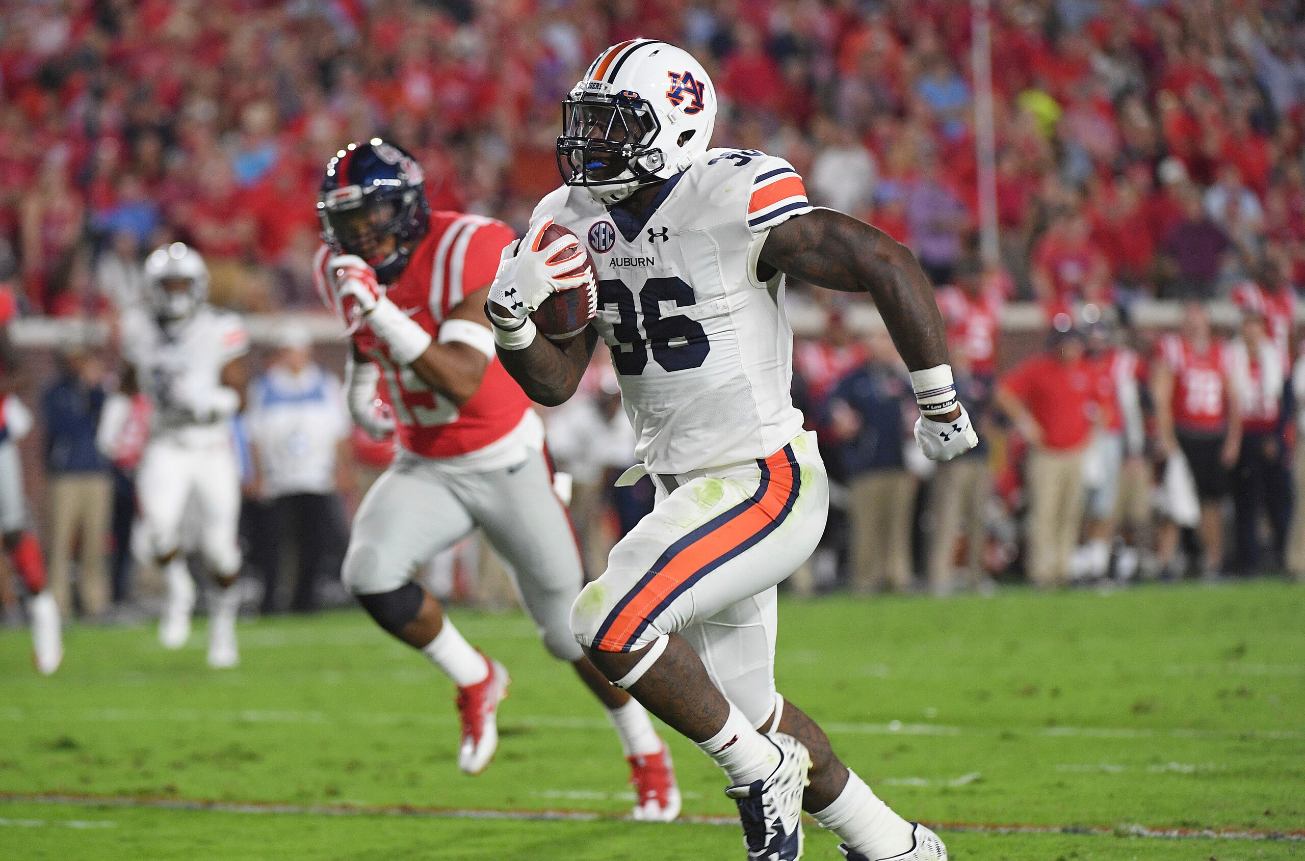 Ole Miss ate a lot of Kamryn Pettway's dust last season.