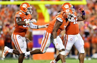Austin Bryant (7) had four of Clemson's 11 sacks against Auburn.