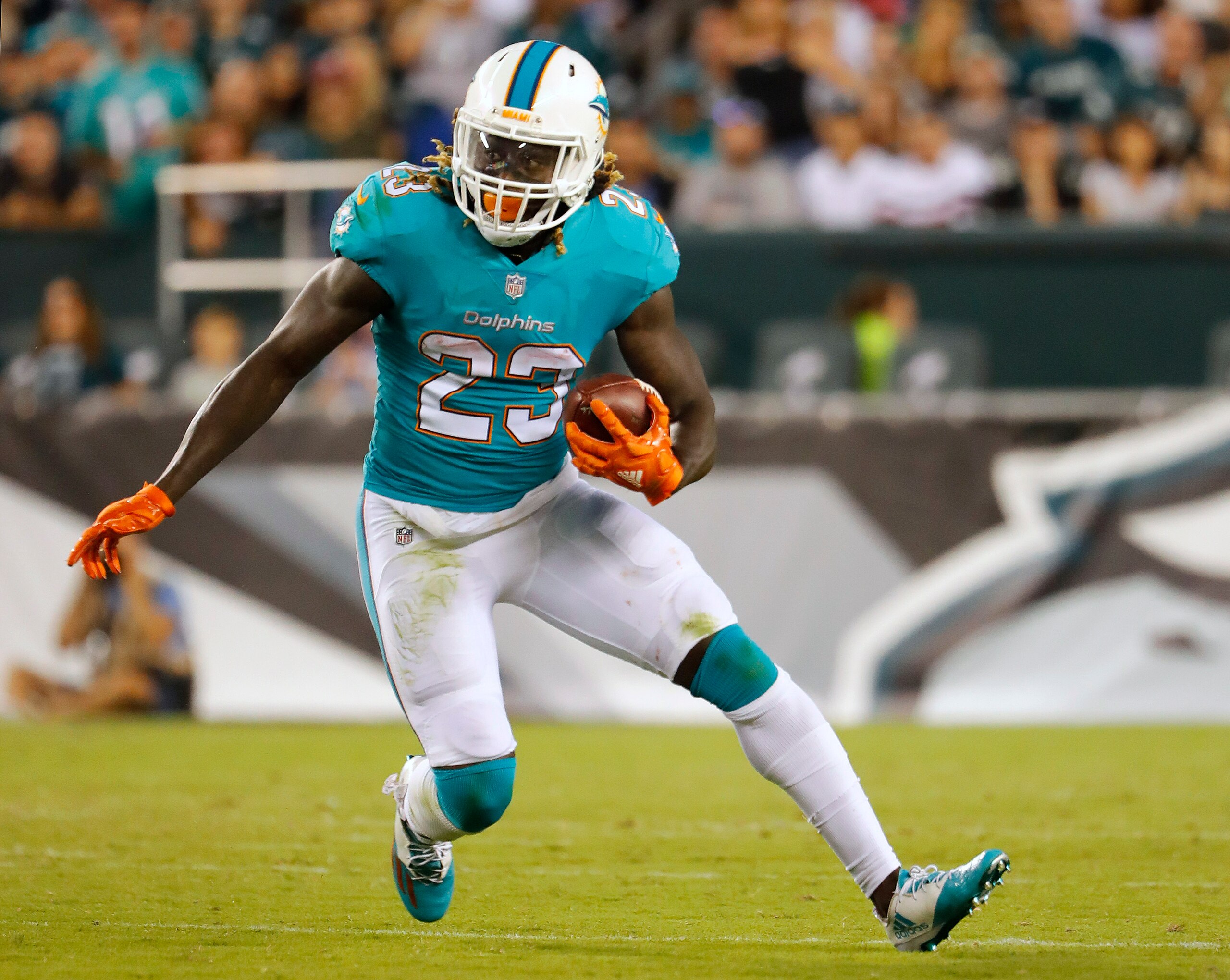 Jay Ajayi should have a strong 2017 debut against the Chargers.