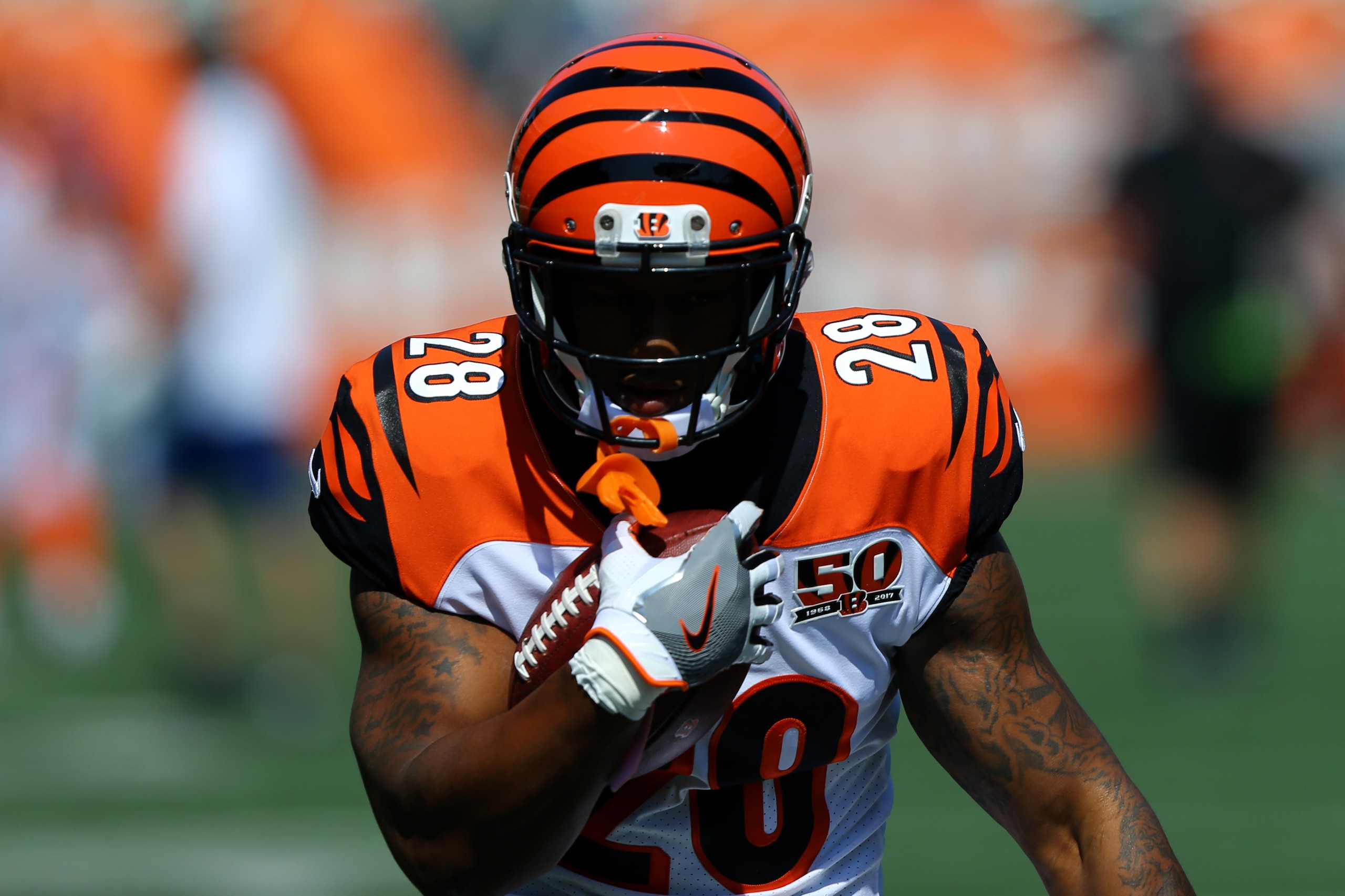 Joe Mixon outsnapped Jeremy Hill in Week 1.
