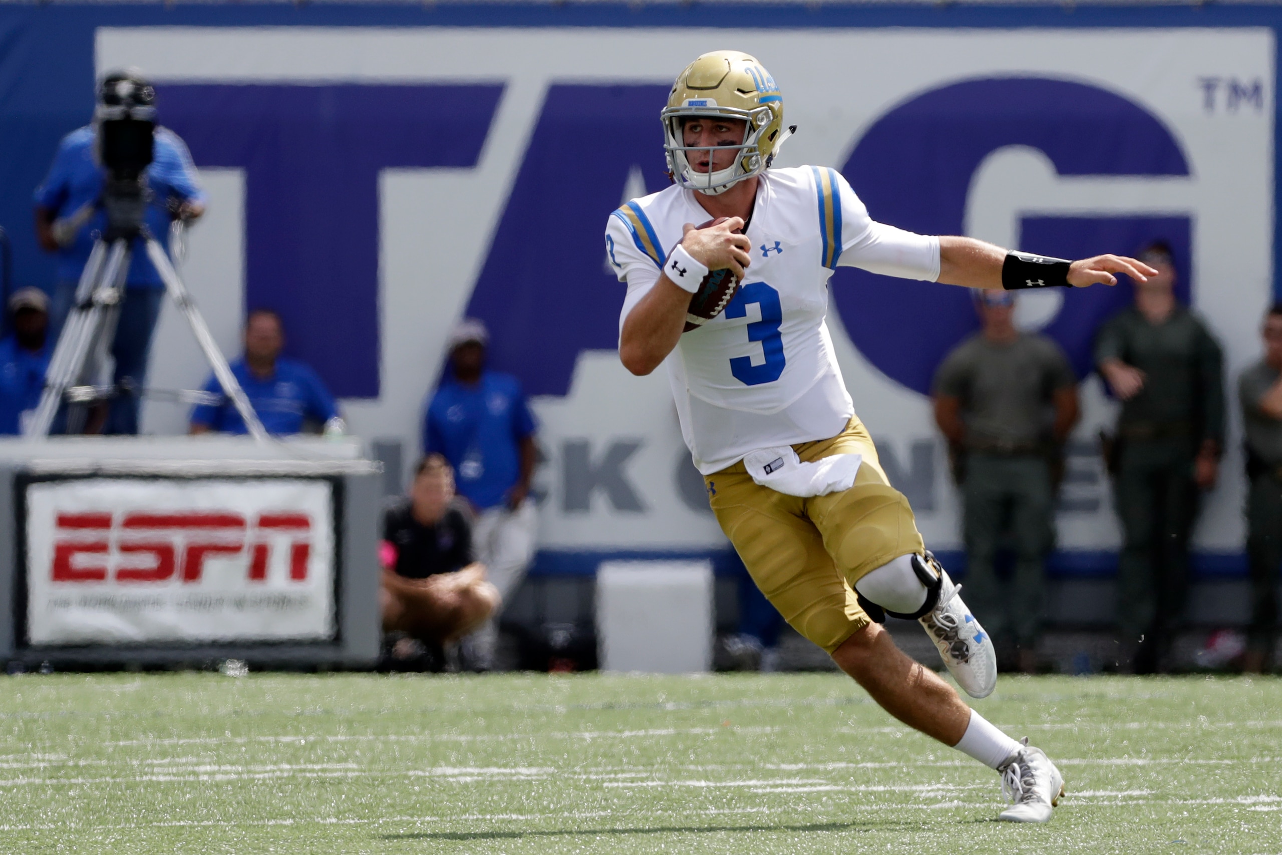 Josh Rosen is showing why he's one of college football's top quarterbacks thus far in 2017.