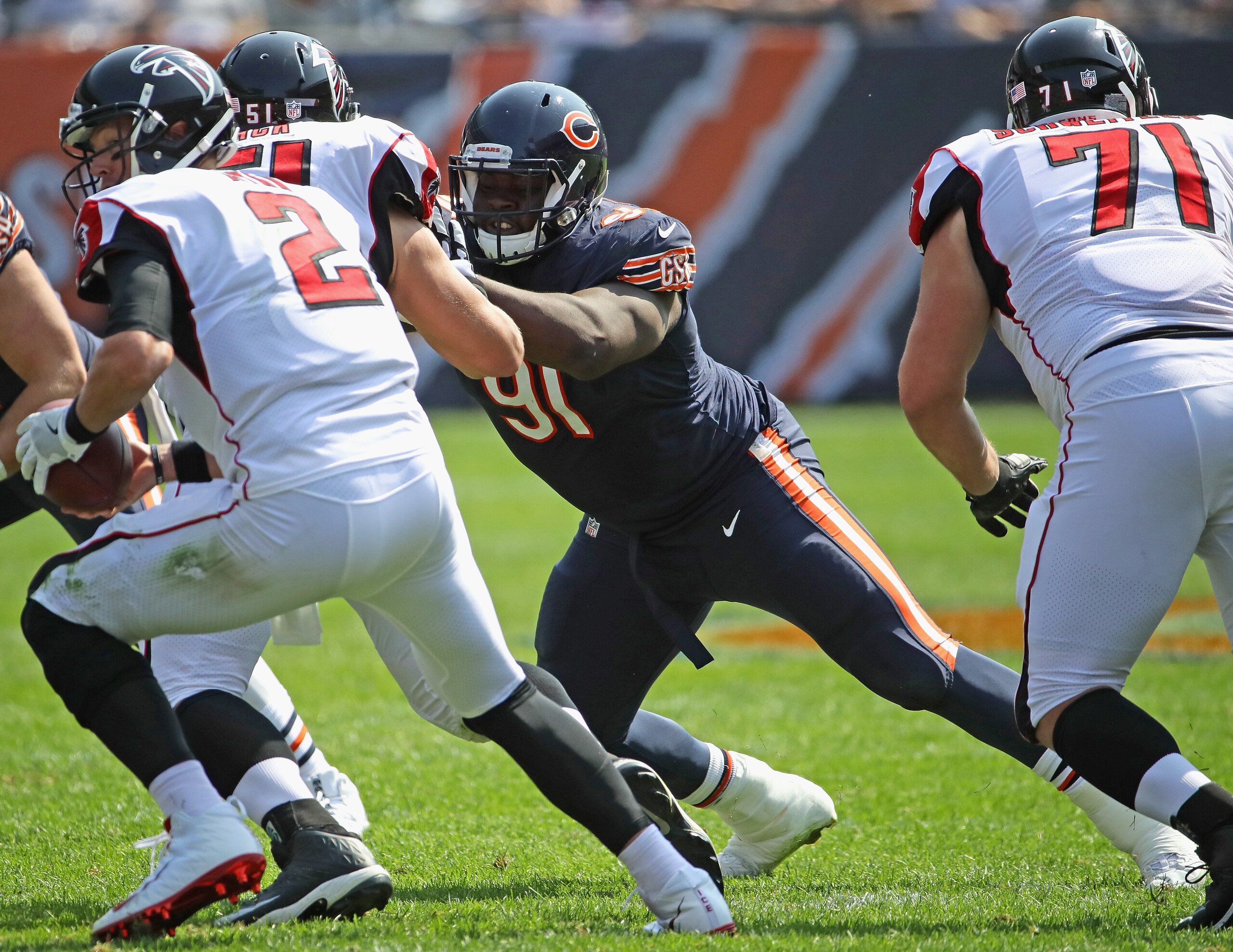 CHICAGO, IL - SEPTEMBER 10:   Eddie Goldman #91 of the Chicago Bears rushes against the Atlanta Falcons during the season opening game at Soldier Field on September 10, 2017 in Chicago, Illinois. The Falcons defeated the Bears 23-17. (Photo by Jonathan Da
