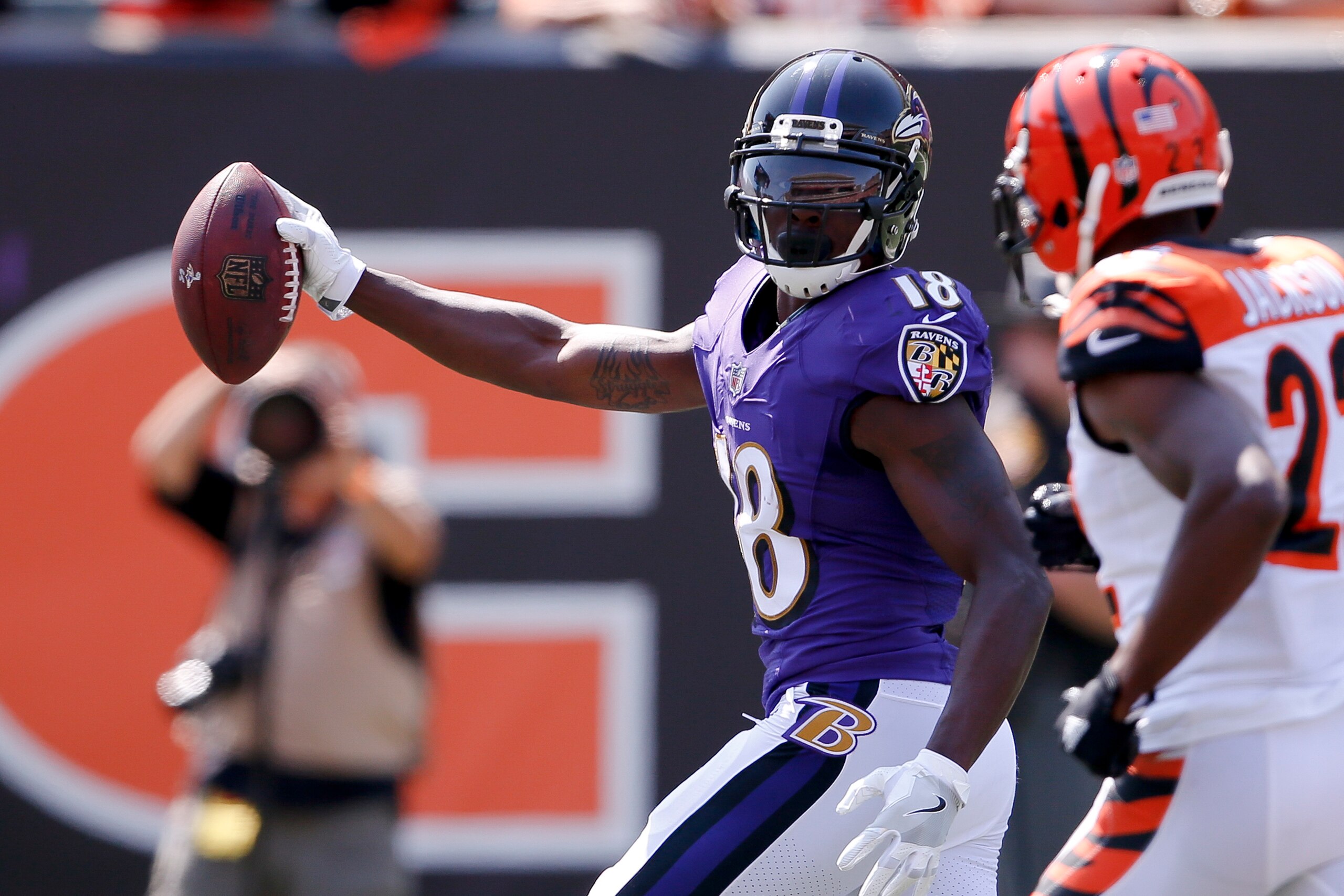Jeremy Maclin has six catches for 87 yards and two touchdowns.