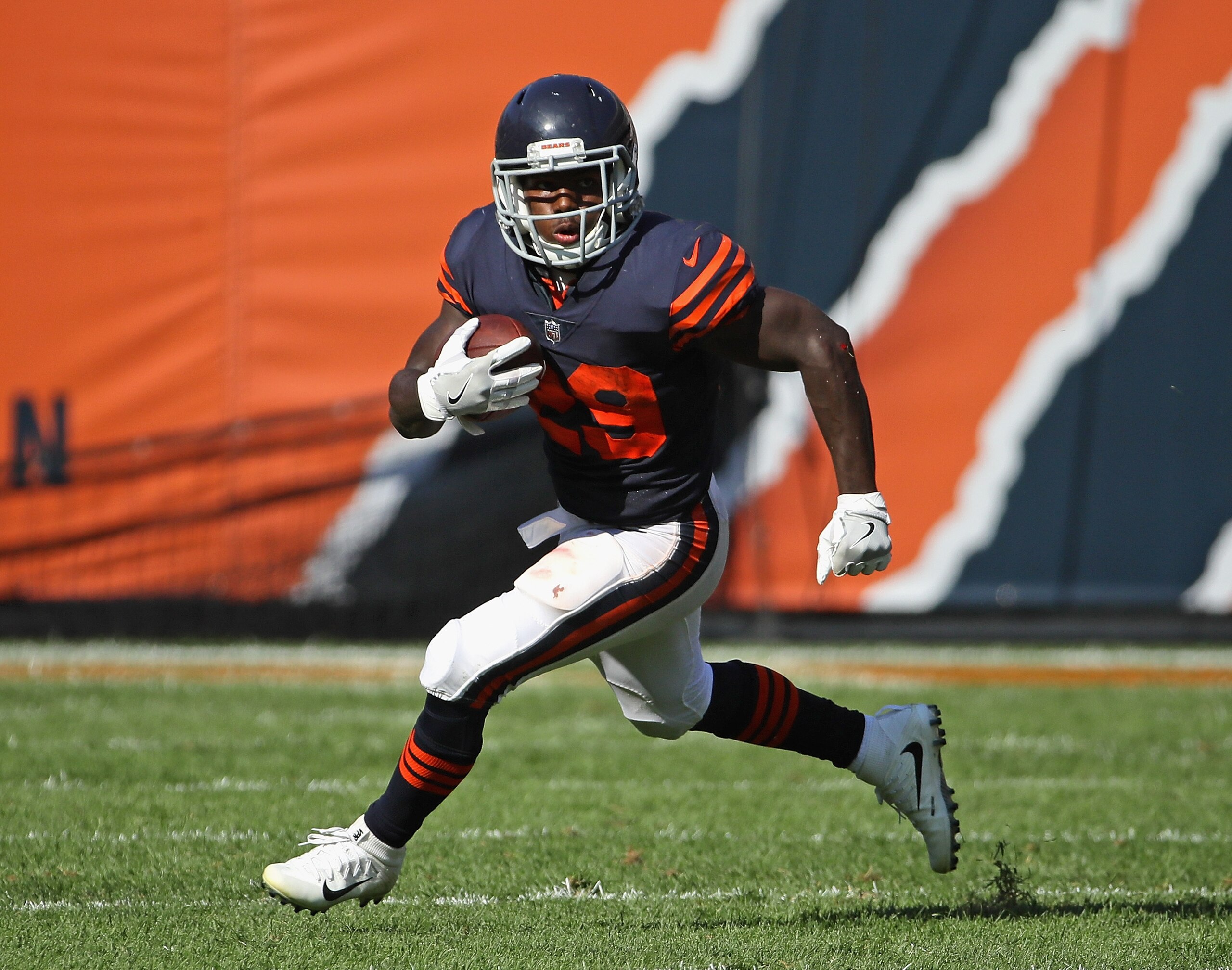 Tarik Cohen might be a better option than Jordan Howard this week.