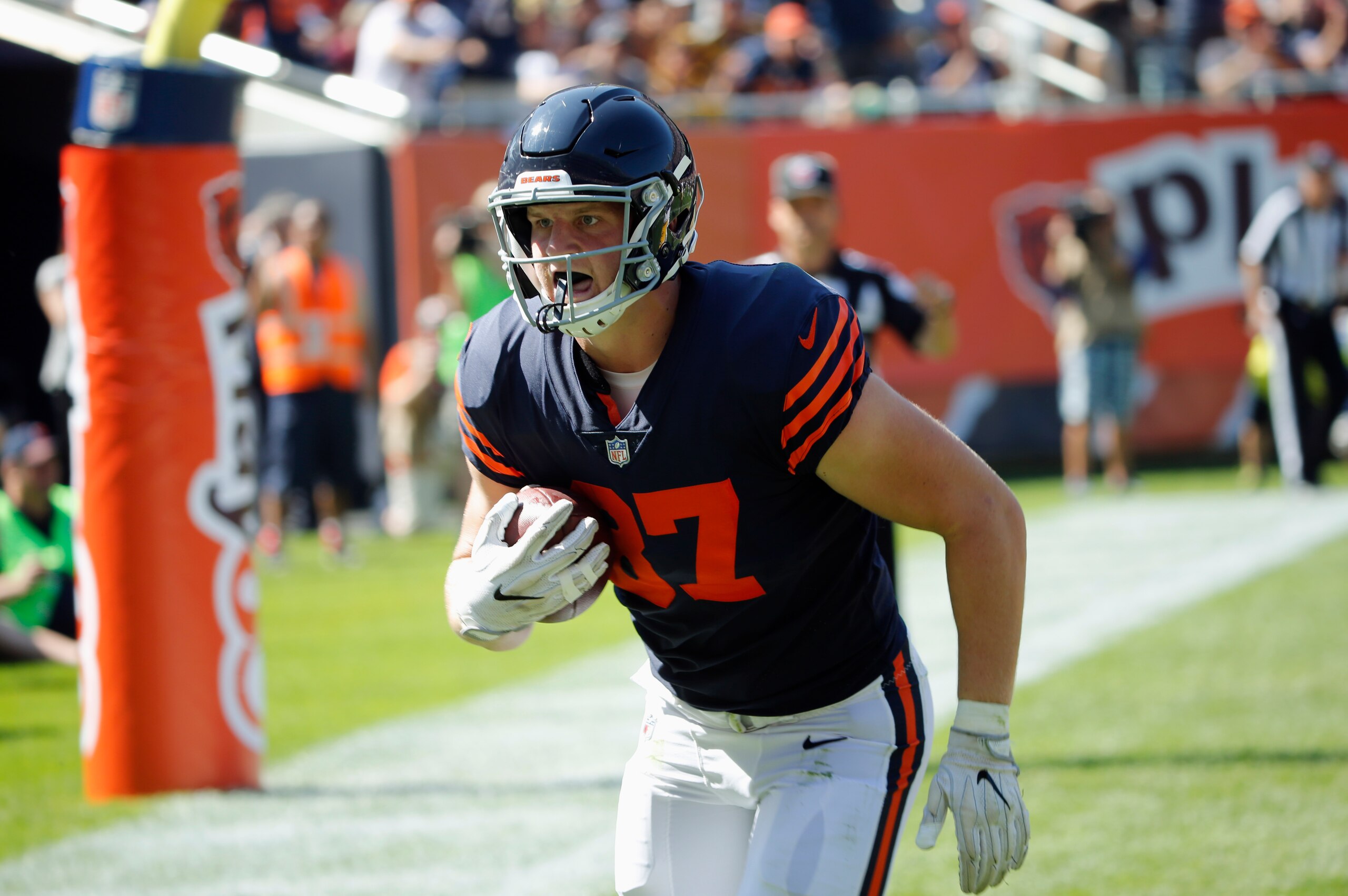 Chicago Bears tight end Adam Shaheen (87) makes a touchdown reception in the end zone during the first half of an NFL football game against the Pittsburgh Steelers, Sunday, Sept. 24, 2017, in Chicago. (AP Photo/Charles Rex Arbogast)