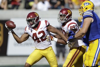 USC's Uchenna Nwosu.