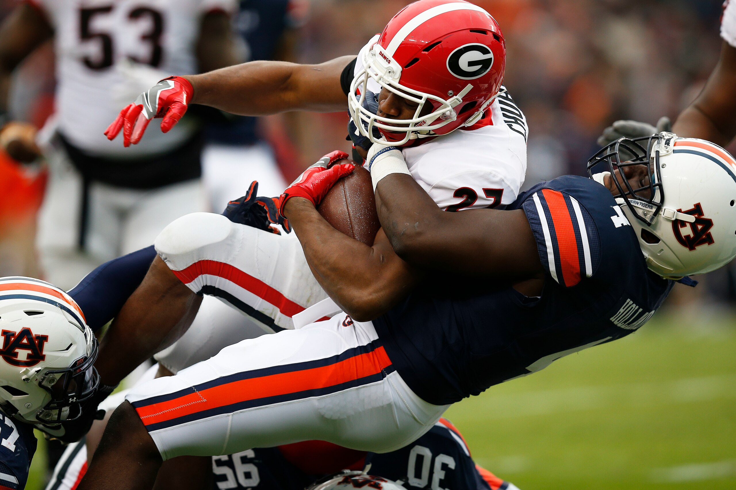 Jeff Holland wraps up Georgia's Nick Chubb
