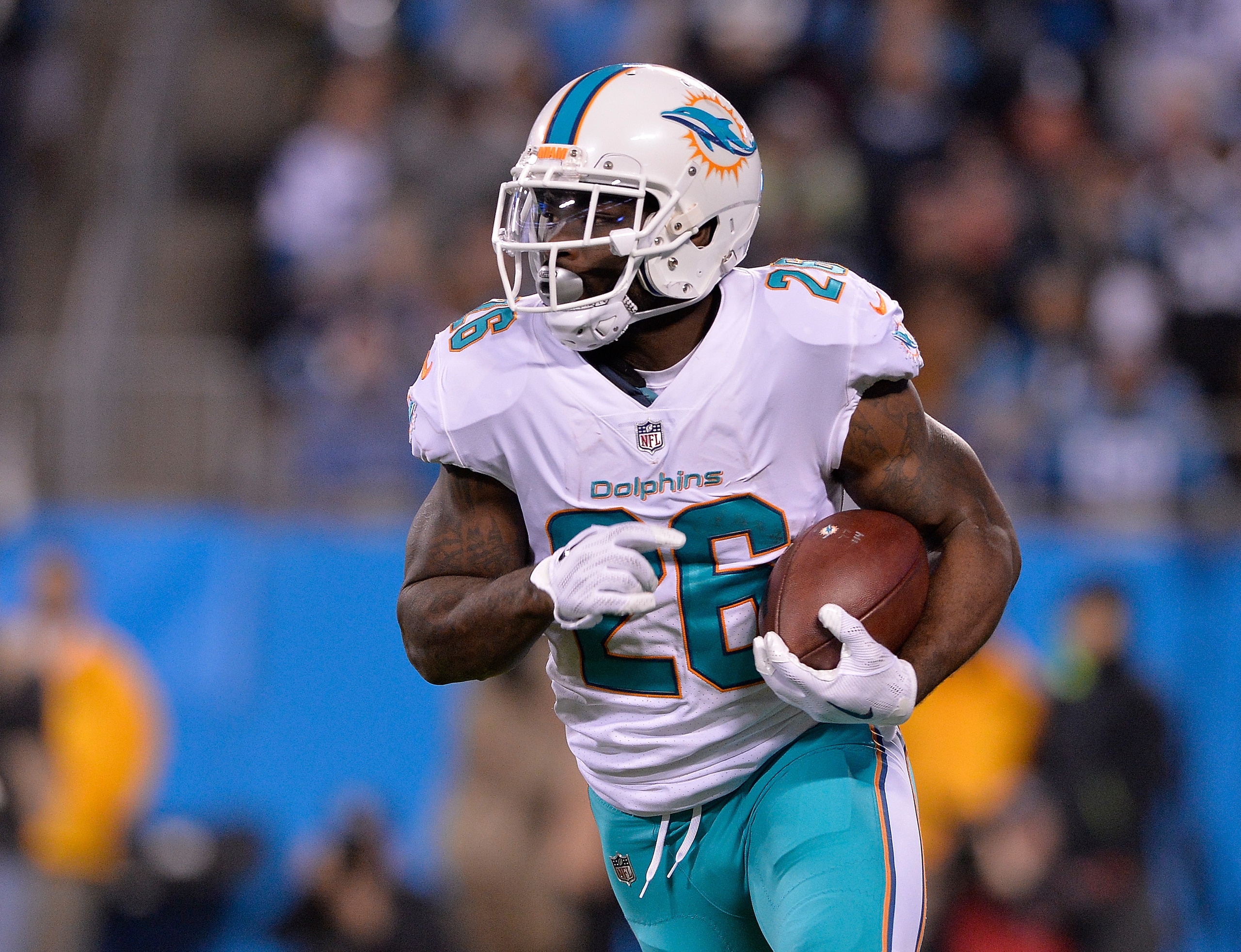 The split continues in the Dolphins backfield.