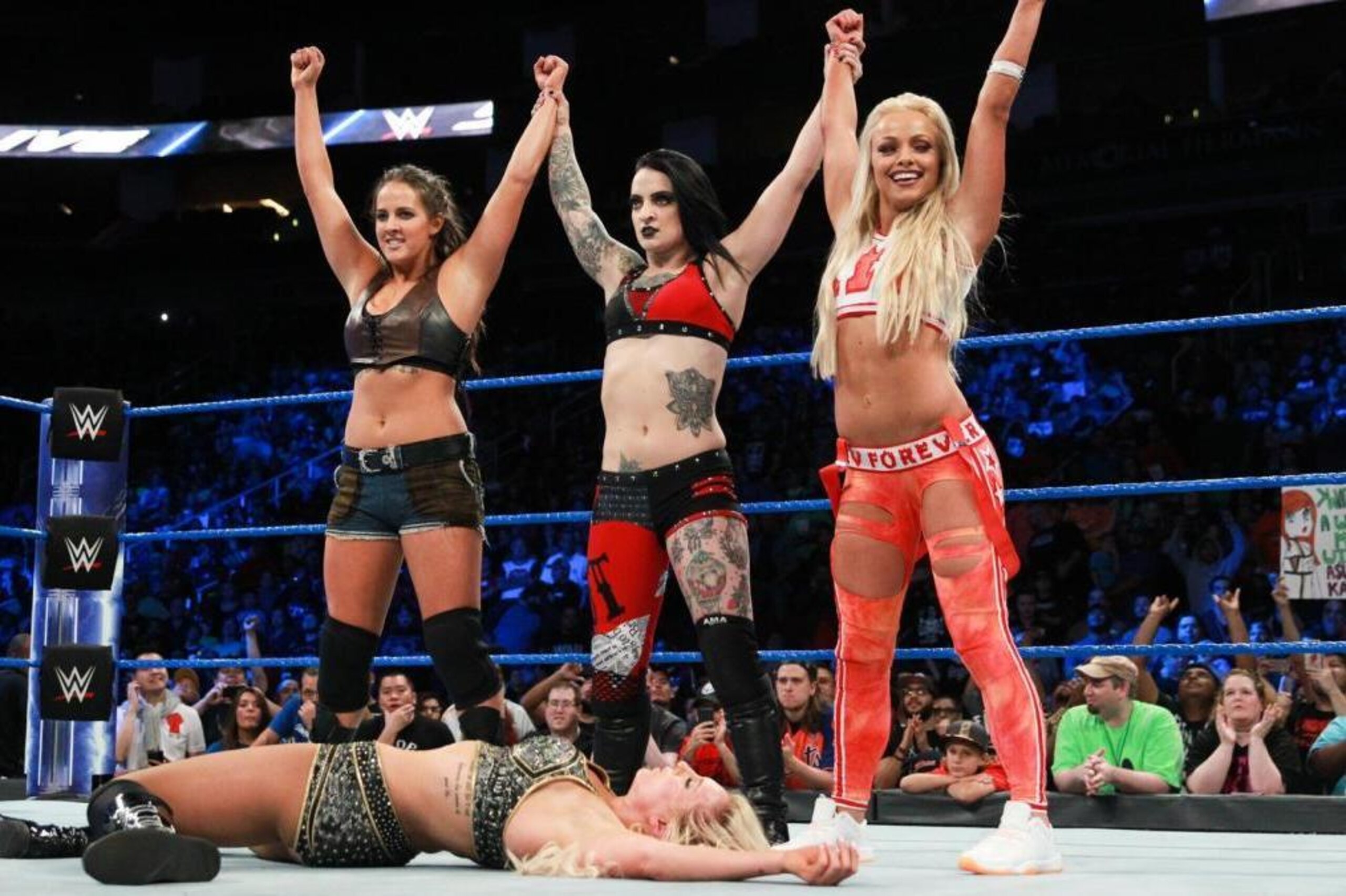 Sarah Logan, Ruby Riot and Liv Morgan make a statement on SmackDown.