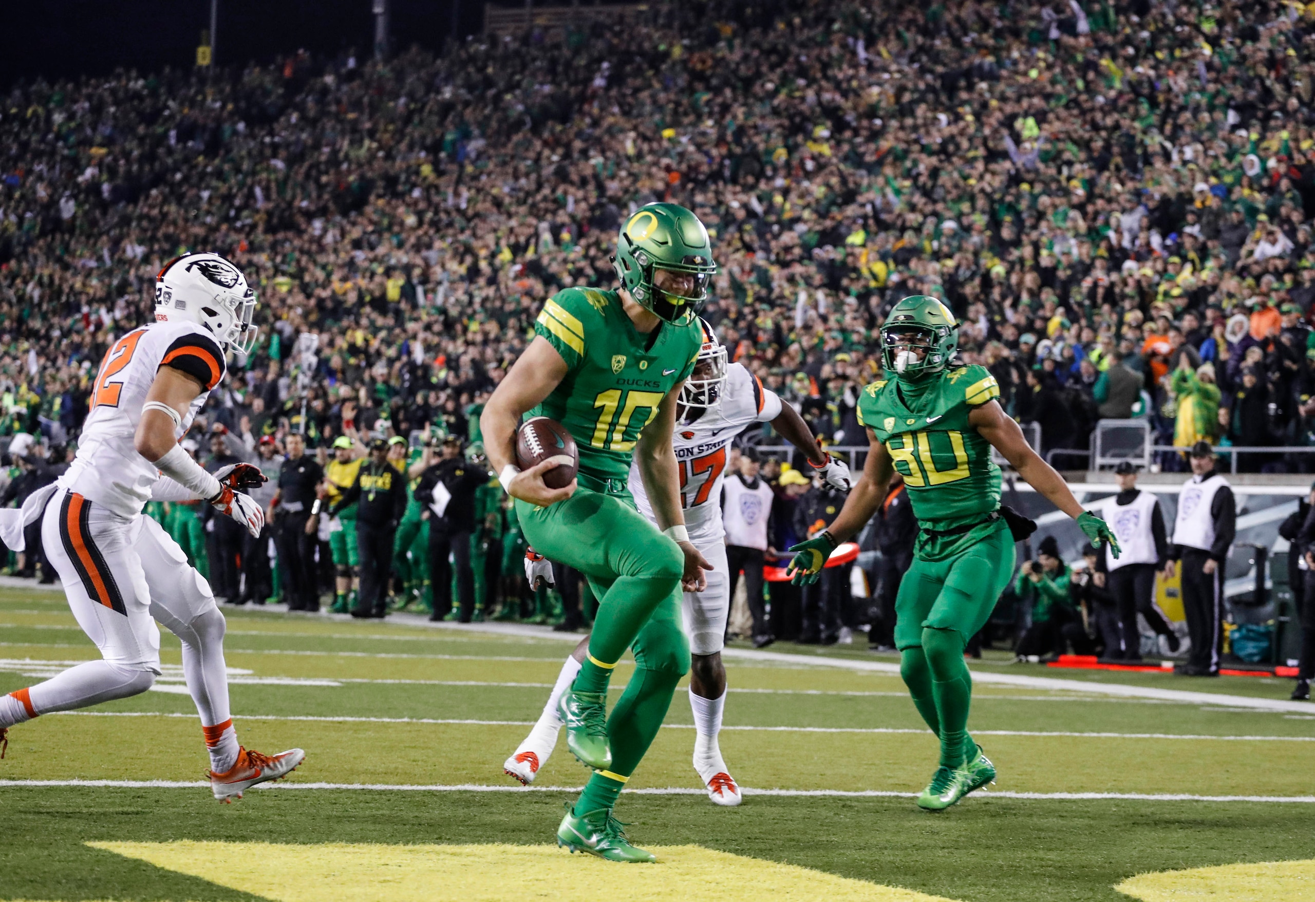 Justin Herbert had an excellent season when he was healthy for Oregon. Justin Herbert had an excellent season when he was healthy for Oregon.