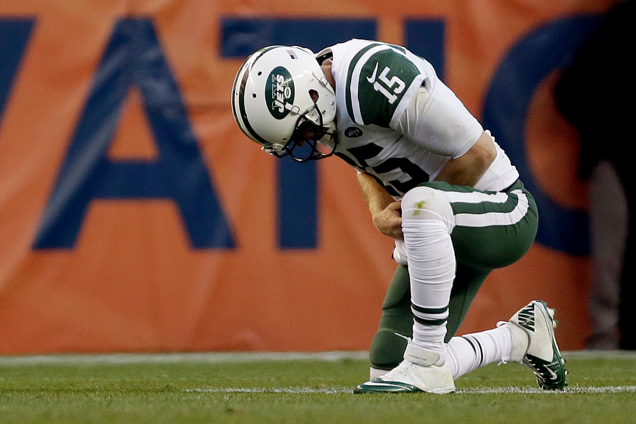 Josh McCown's broken hand might end any fantasy interest in the Jets.