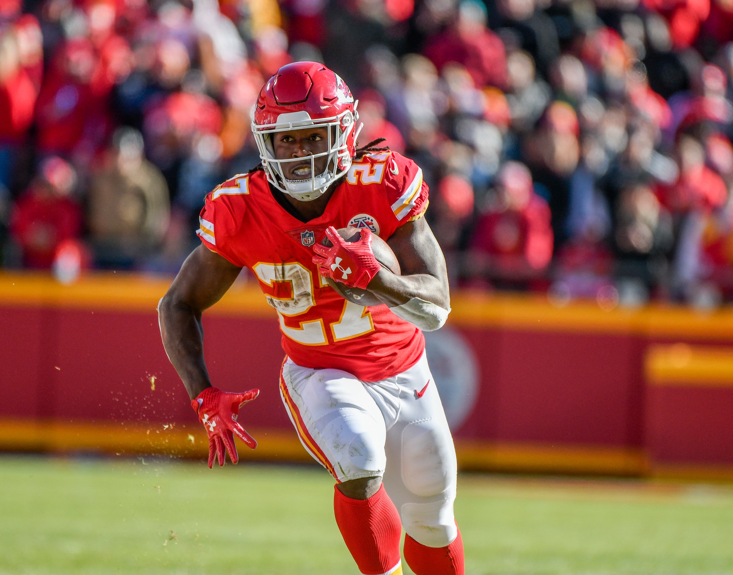 The Chiefs went back to Kareem Hunt in Week 14.