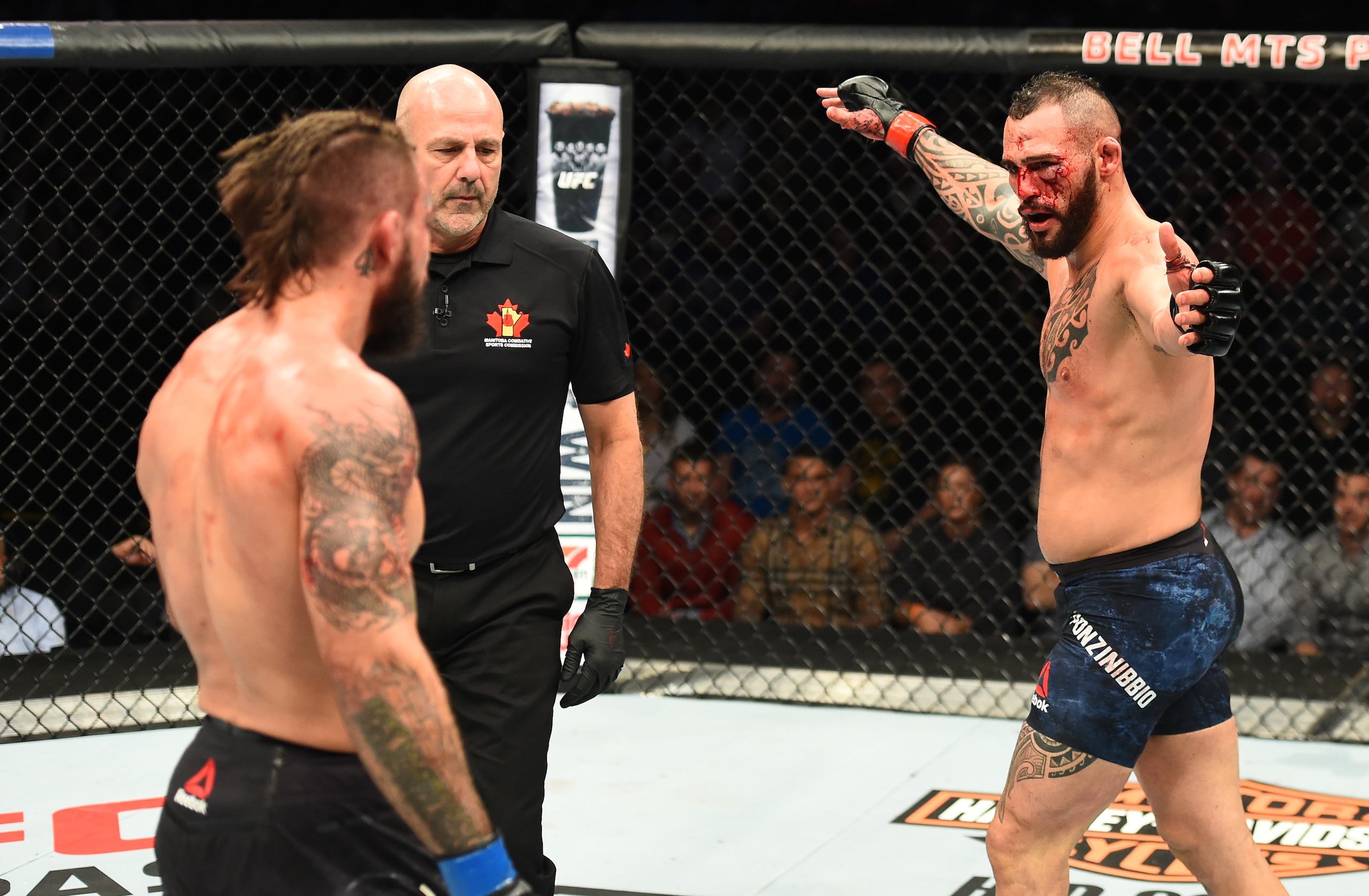 Mike Perry (left) and Santiago Ponzinibbio