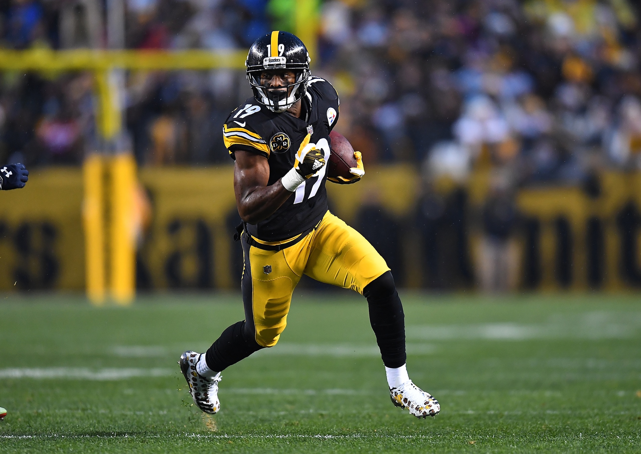 Get ready for a lot more of JuJu Smith-Schuster with Antonio Brown out this week. Get ready for a lot more of JuJu Smith-Schuster with Antonio Brown out this week.