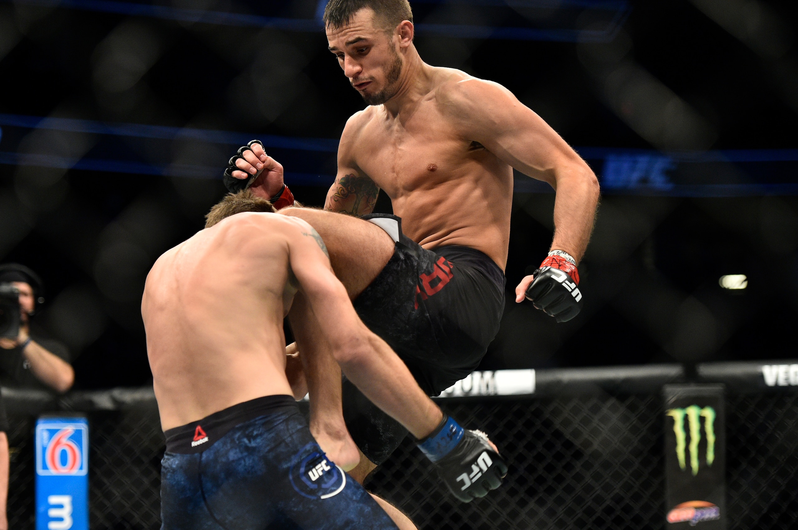 Myles Jury (right) defeated Rick Glenn on the evening's undercard.