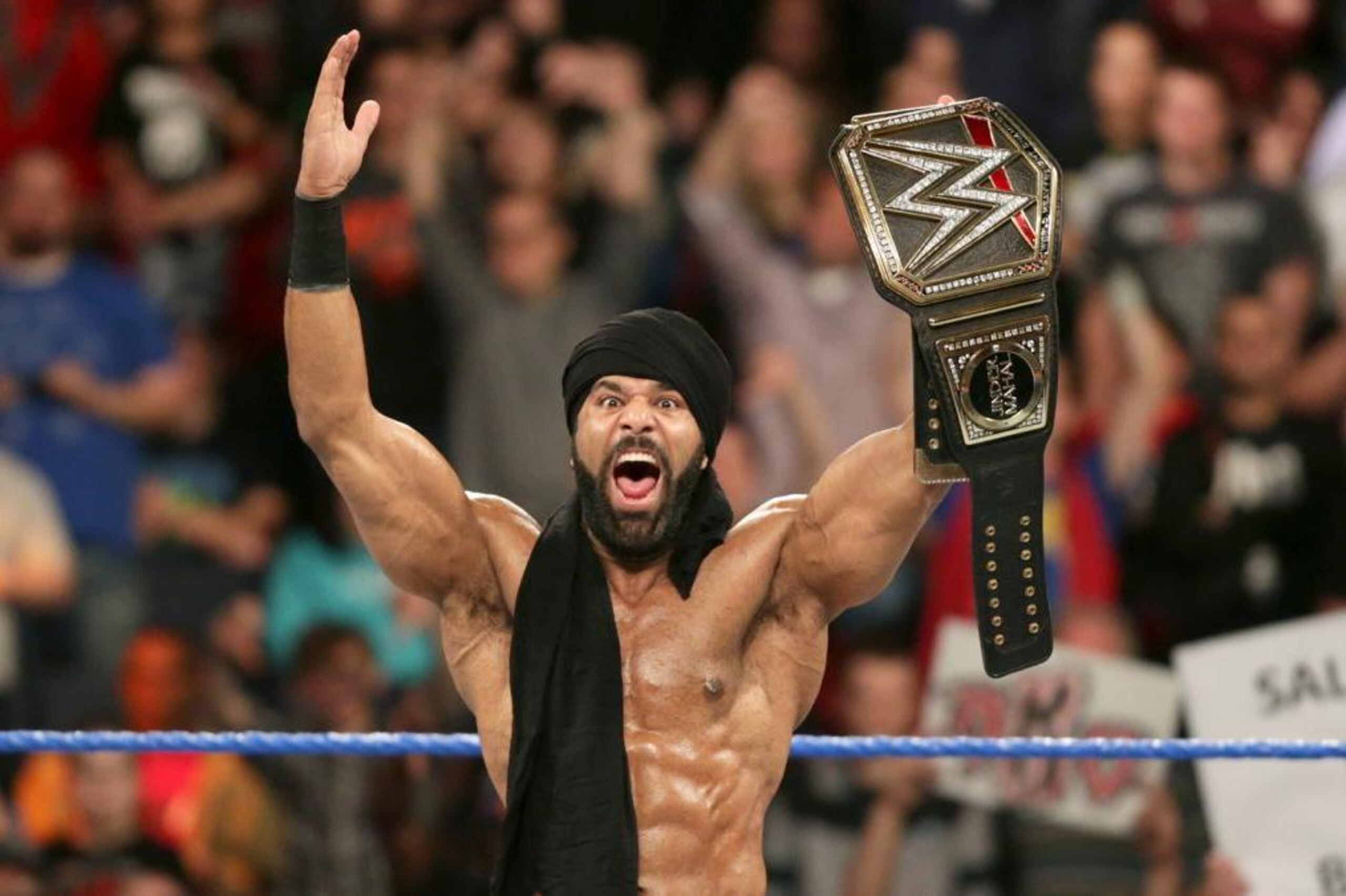 Jinder Mahal as WWE champion in 2017.