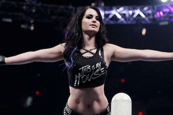 Paige posing for the crowd.
