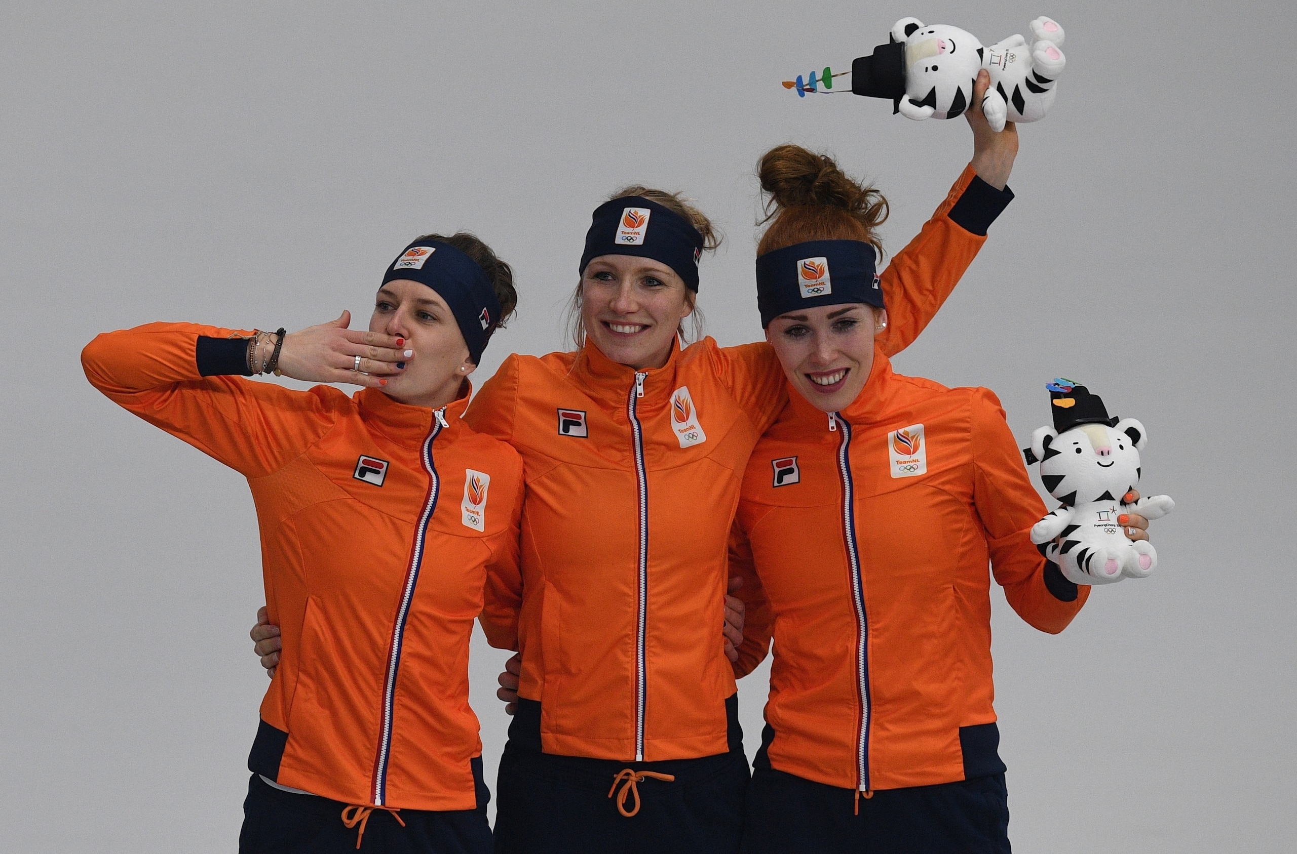 Carlijn Achtereekte, Ireen Wust and Antoinette De Jong Carlijn Achtereekte, Ireen Wust and Antoinette De Jong