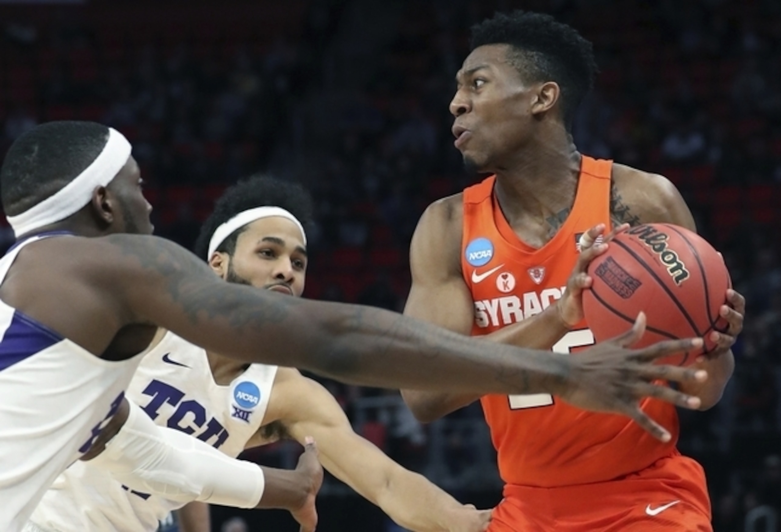 Tyus Battle (right)